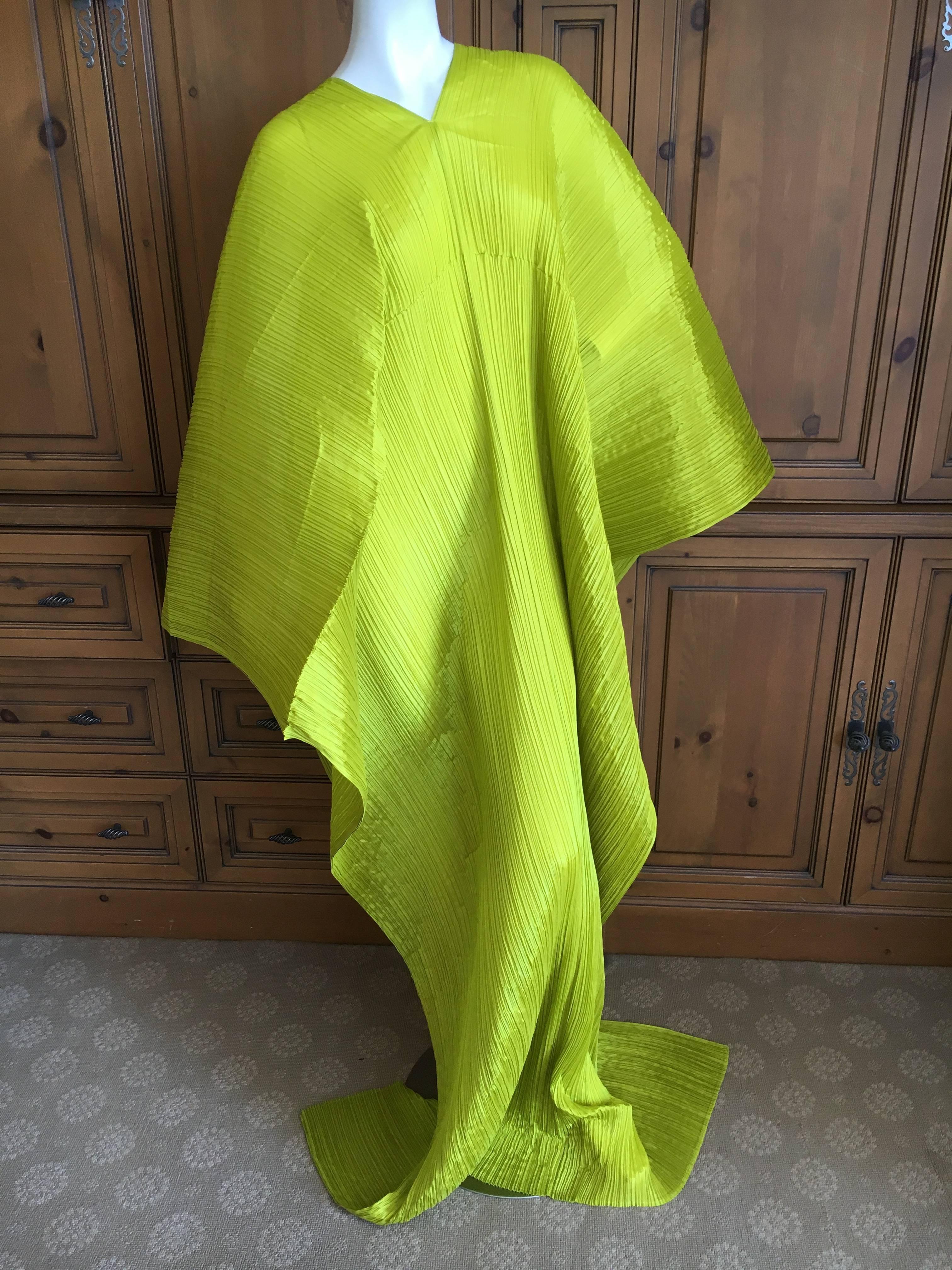 Issey Miyake Sculptural Neon Green Pleated Poncho by Issey Miyake Pleats Please In Excellent Condition For Sale In Cloverdale, CA