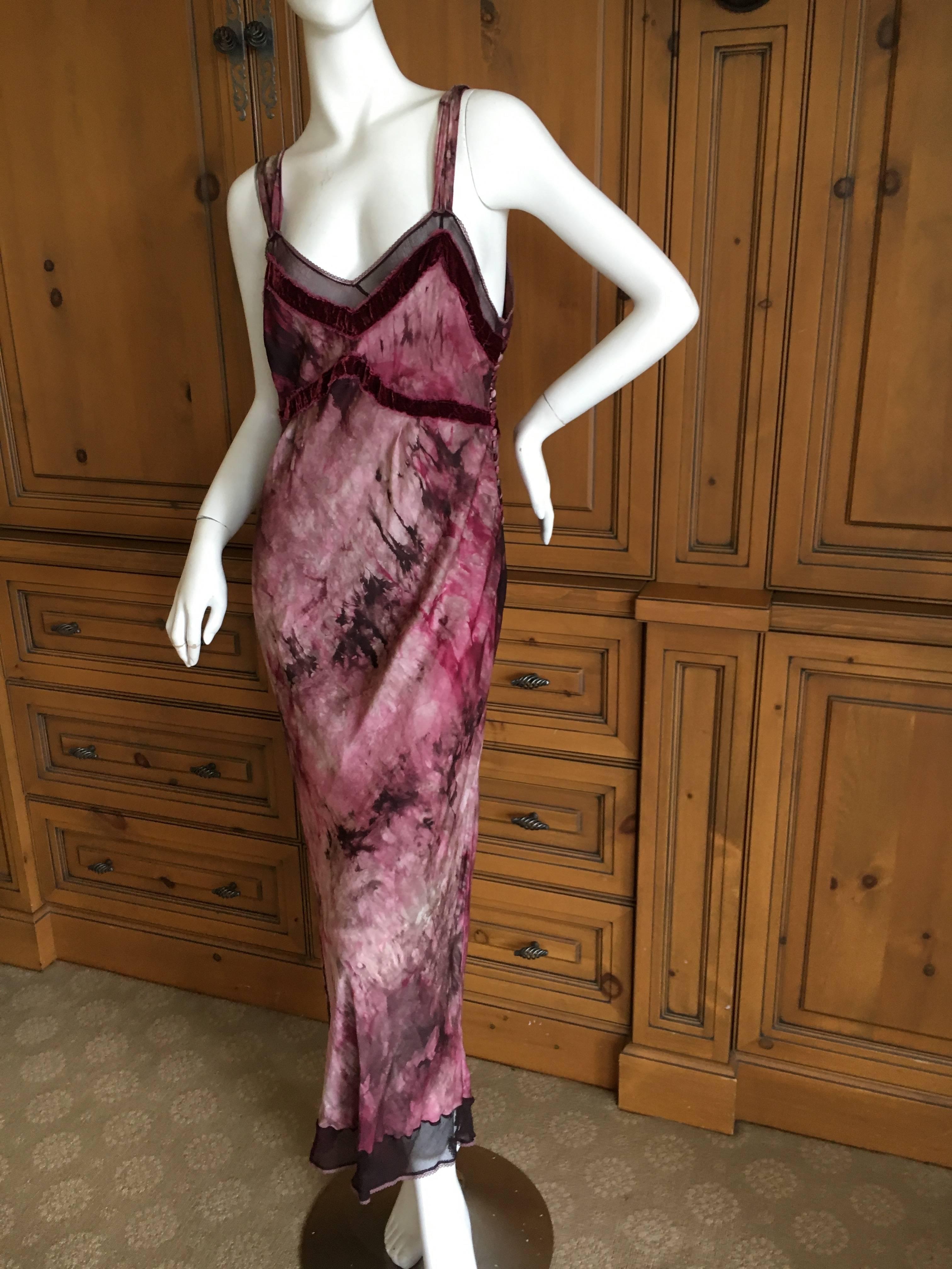John Galliano 90's Tie Dye Velvet Trim Tea Dress.
Size 46
Bust 40"
Waist 36"
Hips 50"
Length 54"
Excellent condition
