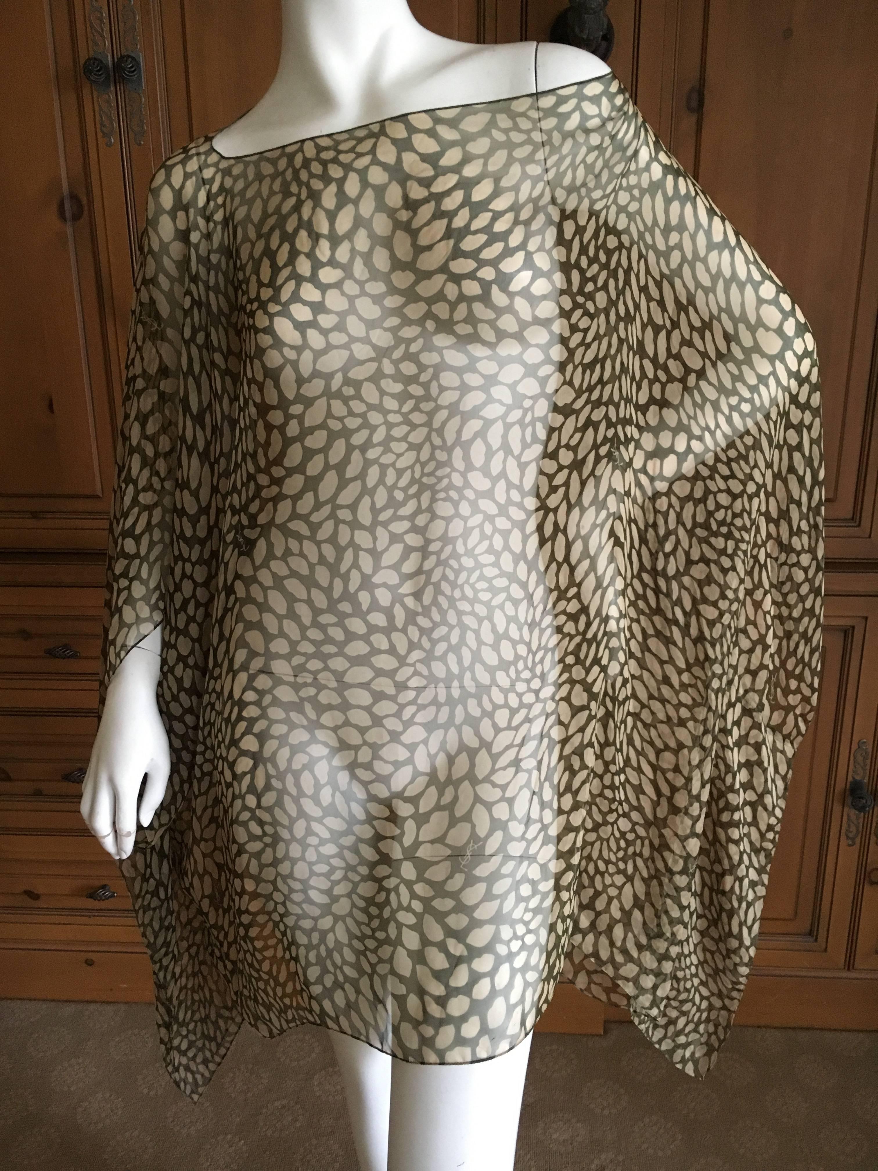 Yves Saint Laurent Sheer Silk Chiffon Lips Print Poncho.
Sheer green on ivory silk.
30