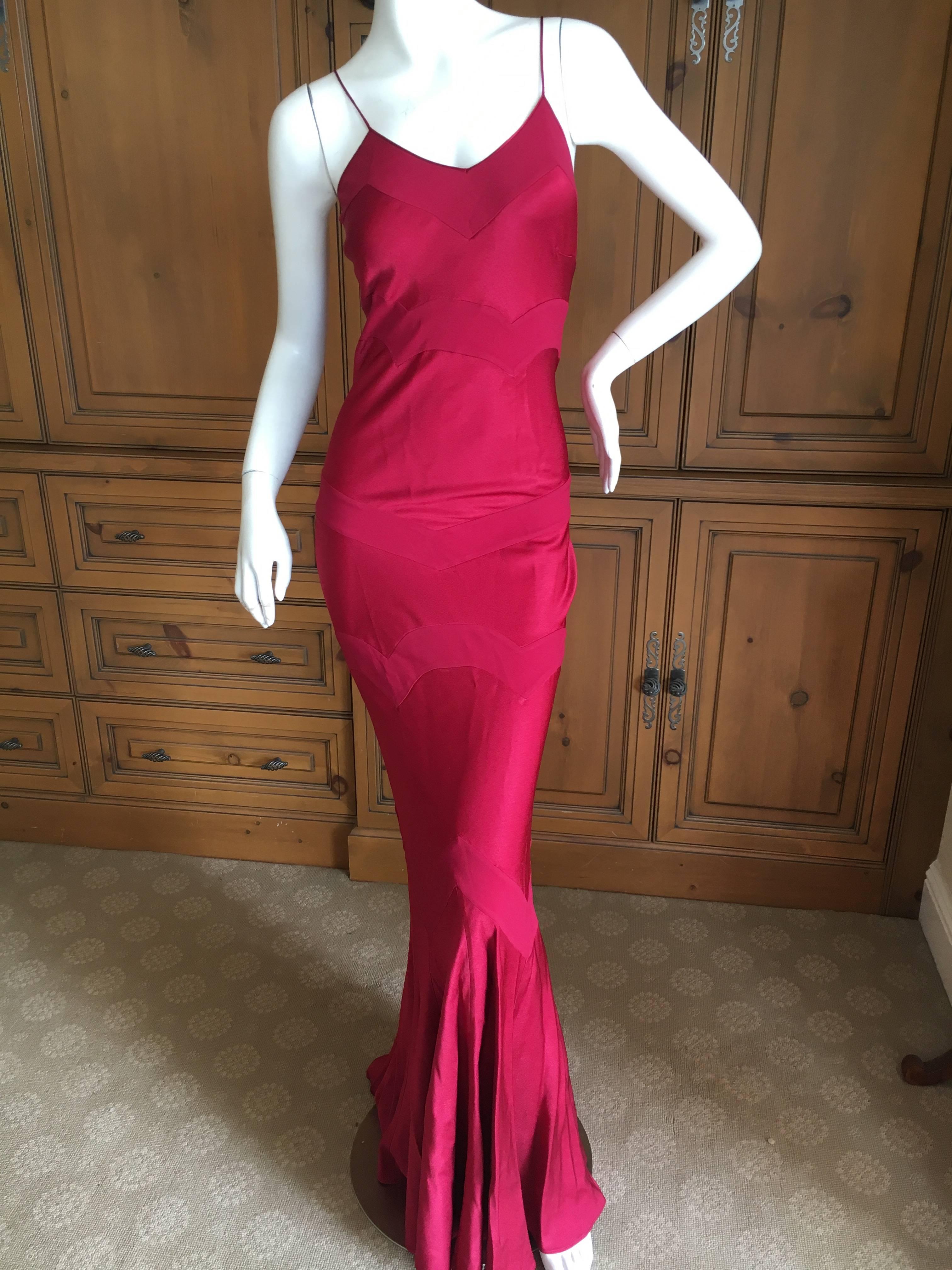 John Galliano Vintage 90's Deep Red Evening Dress

 Contrasting pattern red on red

Size  42

 Bust 38"

 Waist 34"

 Hips 44"

Length 63"

Excellent condition 

