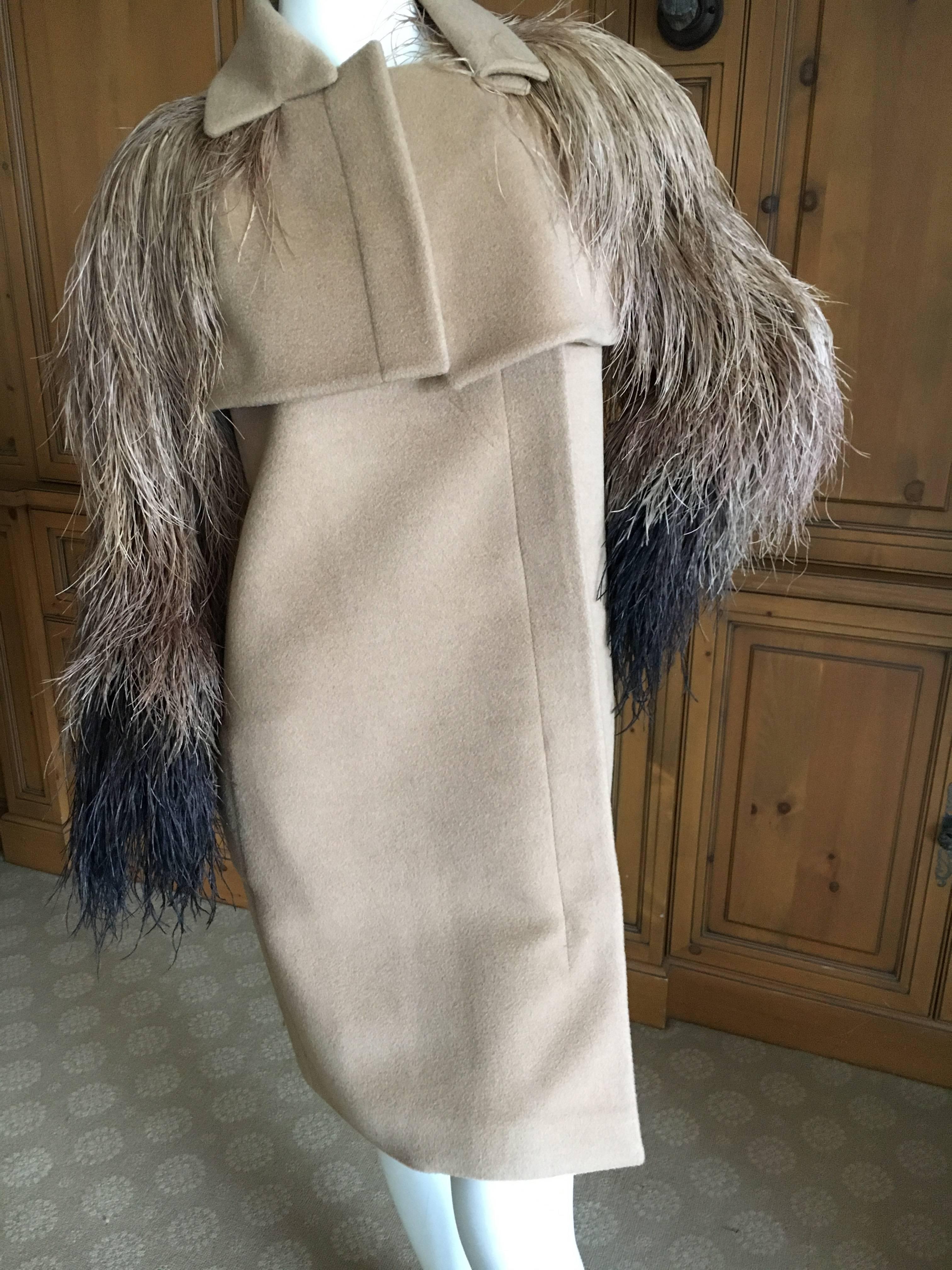 Brown Gucci Luxurious Cashmere Coat with Ombre Feather Sleeves Size 38 For Sale