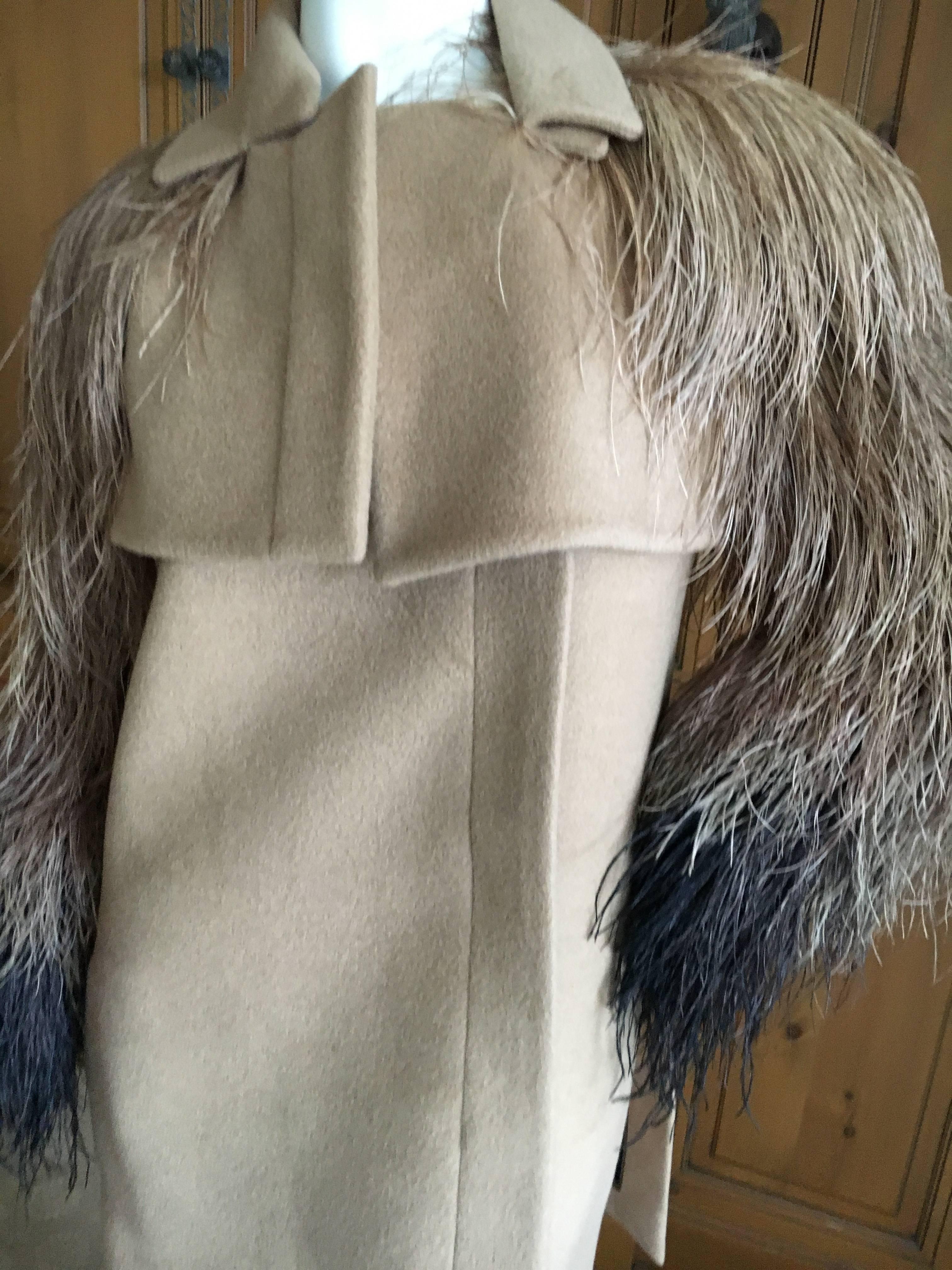 Women's Gucci Luxurious Cashmere Coat with Ombre Feather Sleeves Size 38 For Sale
