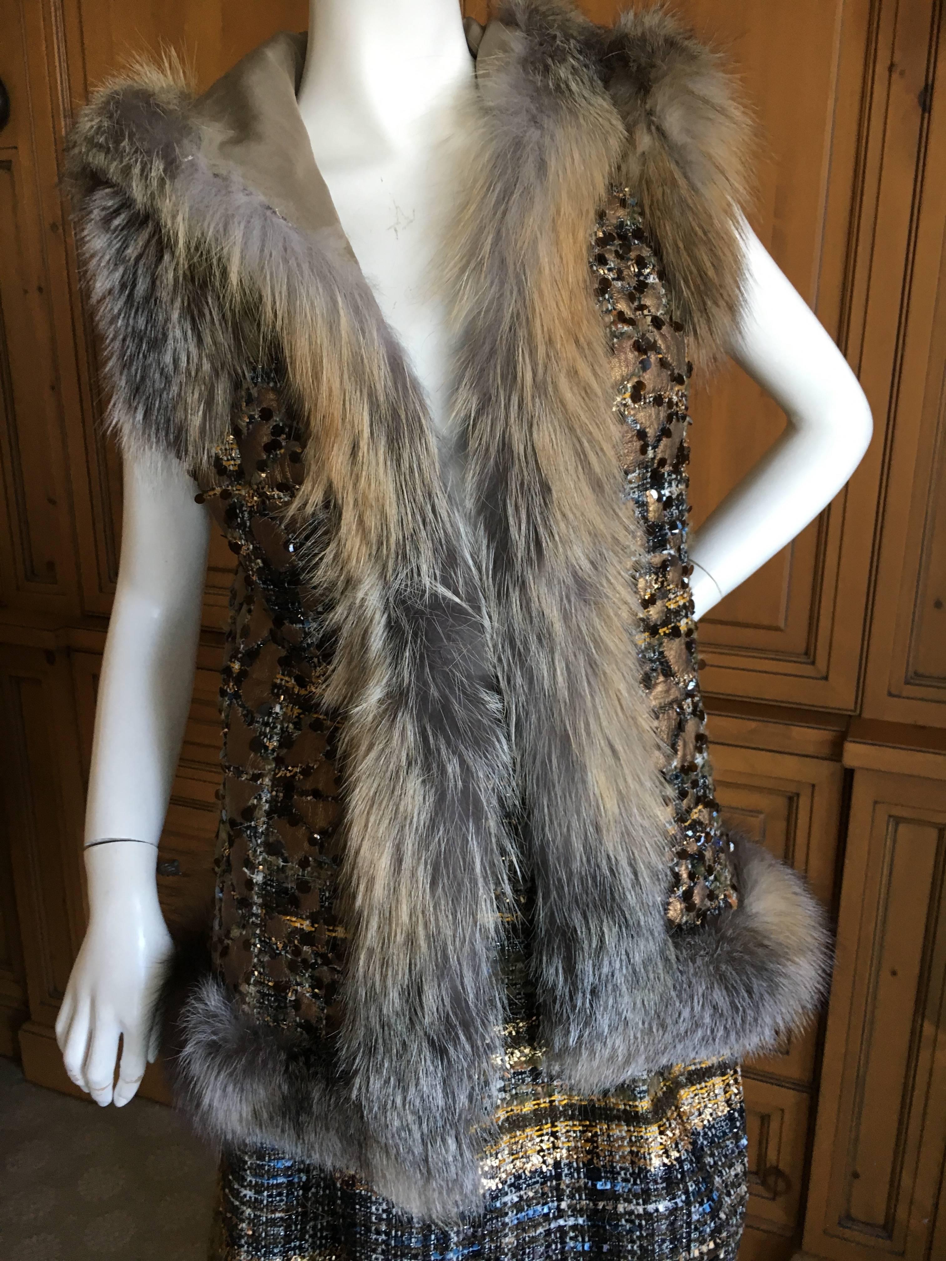 Oscar de la Renta Fox Fur Trim Embellished Vest with Hood For Sale 2