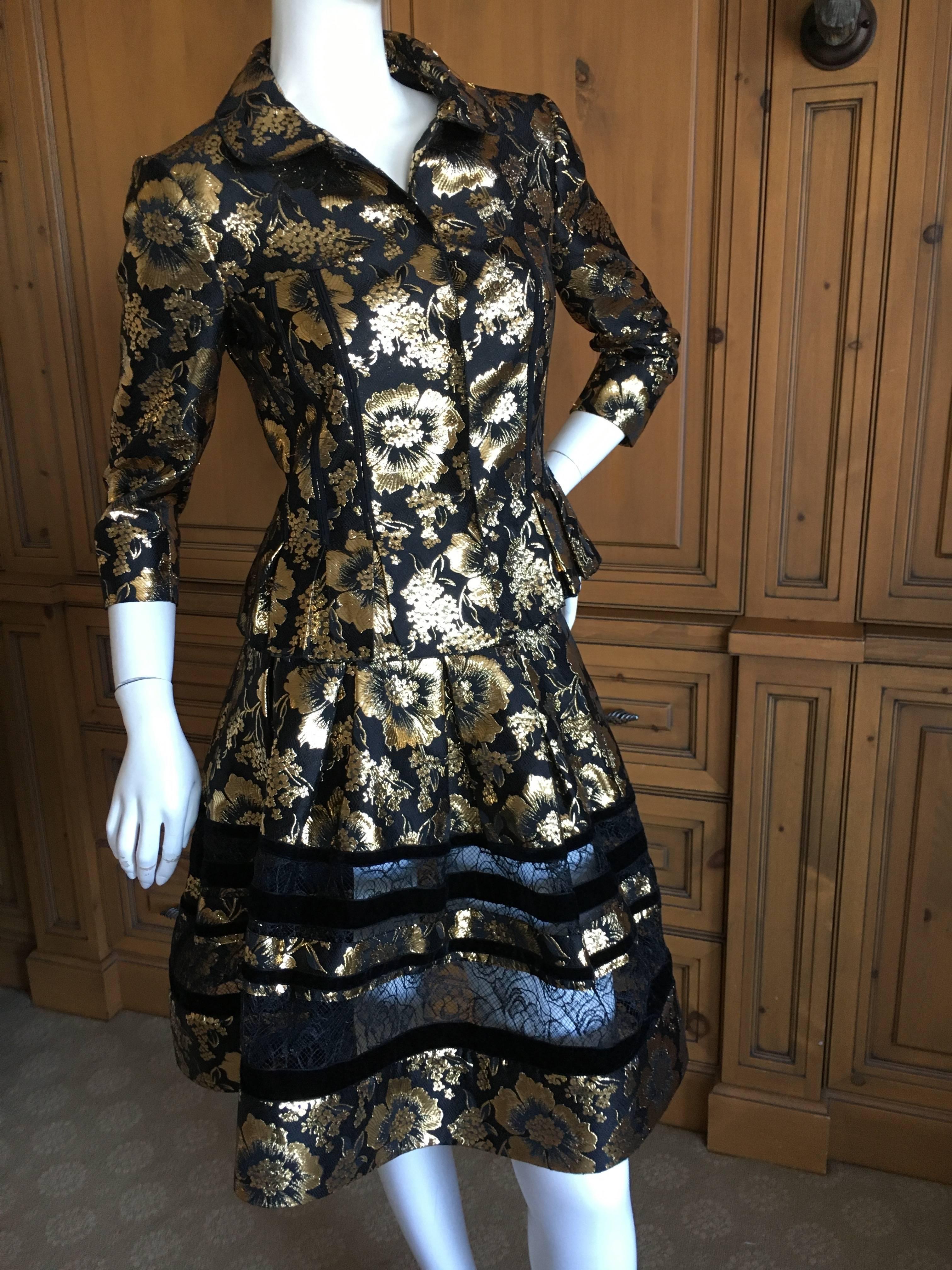 Oscar de la Renta Gold and Black Floral Jacquard Skirt Suit In Excellent Condition For Sale In Cloverdale, CA