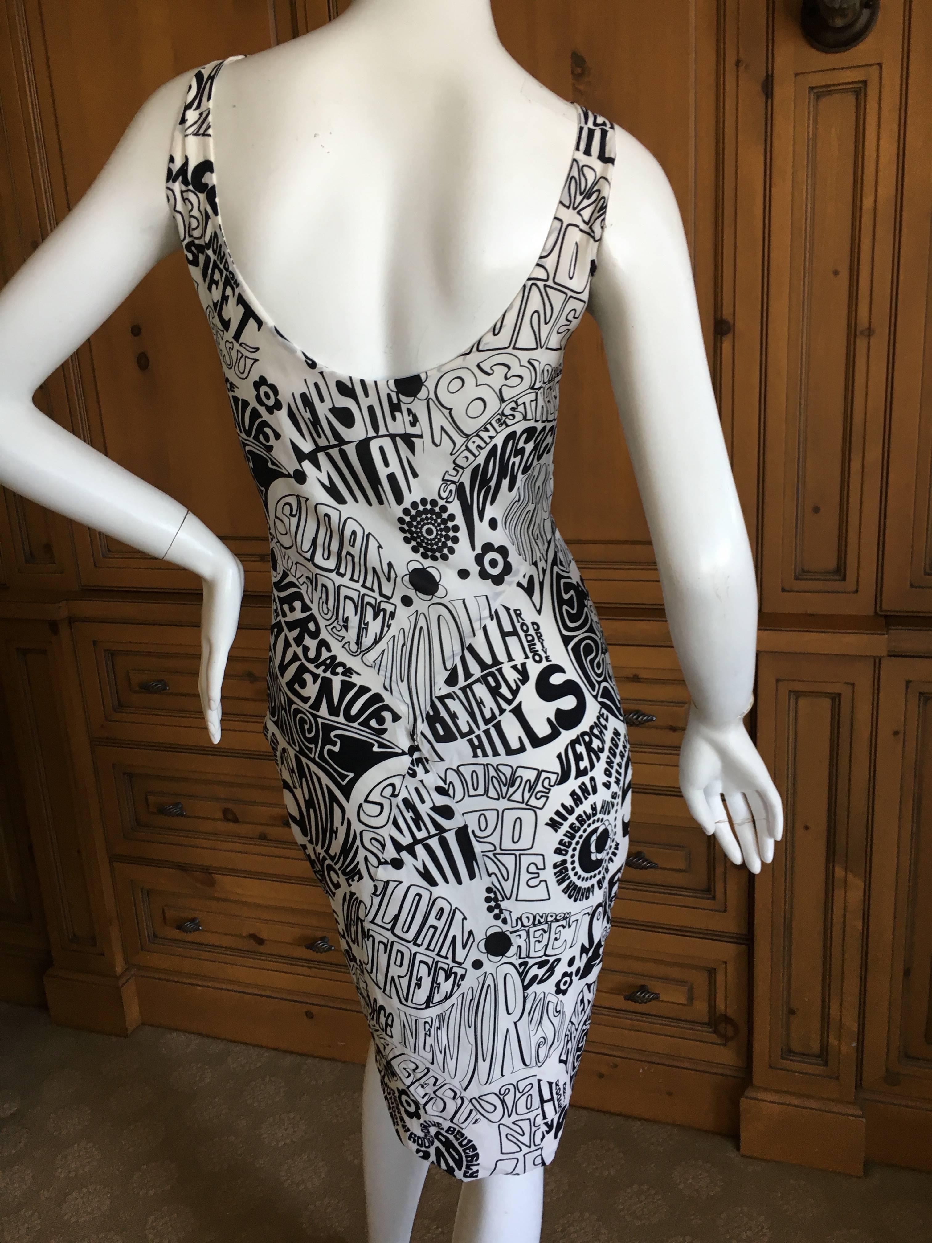 Versace Black and White Silk Op Art Logo Dress For Sale 3