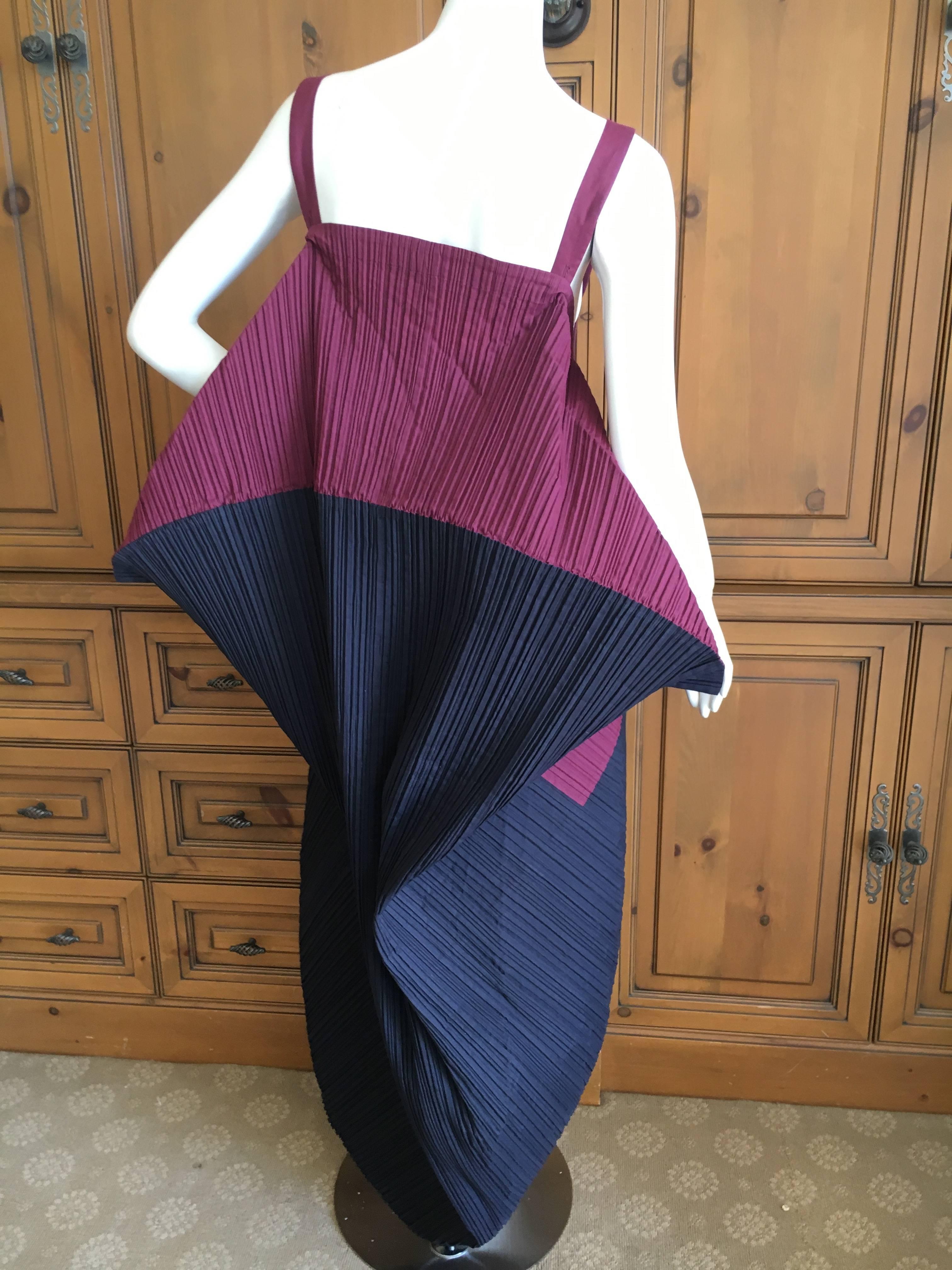 Issey Miyake for Bergdorf Goodman 1990 Colorblock Pleated Bubble Dress.
This forms a full circle, hard to photograph.
Size M
Length 53"