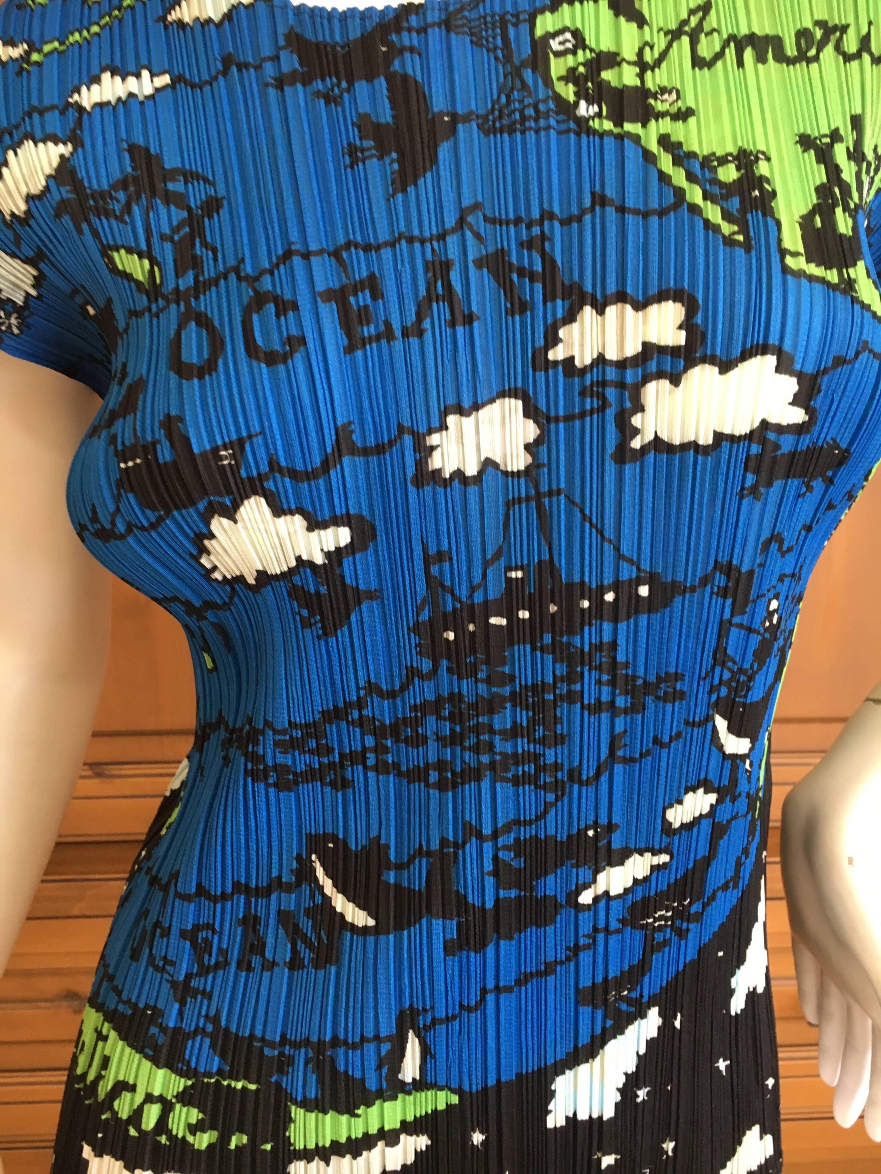 Issey Miyake Pleats Please Colorful Map Top In Excellent Condition For Sale In Cloverdale, CA