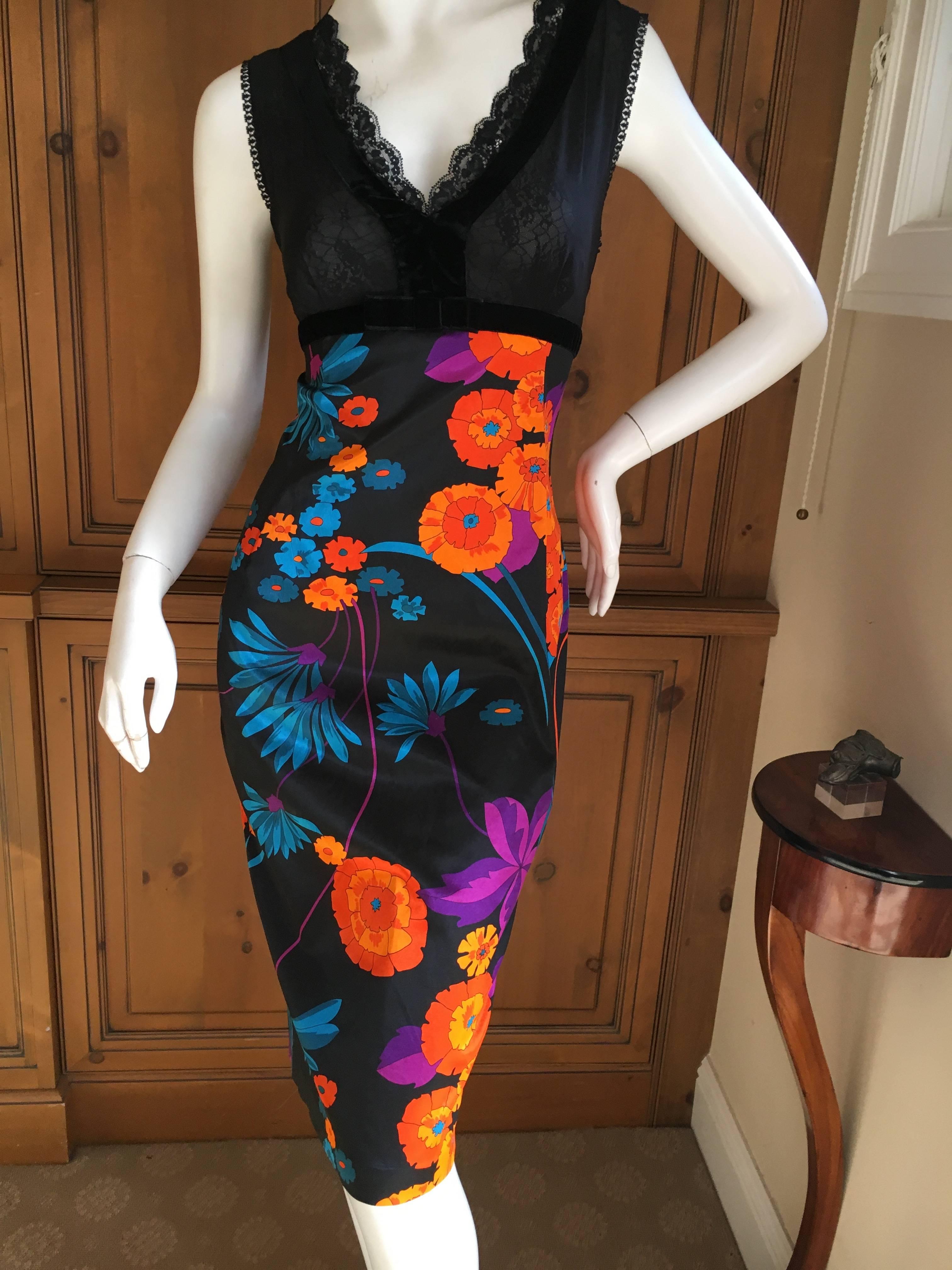 D&G Dolce & Gabbana Mod Print Cocktail Dress with Sheer Bust.
Please check measurements, size tag removed.
Bust 39'
Waist 30