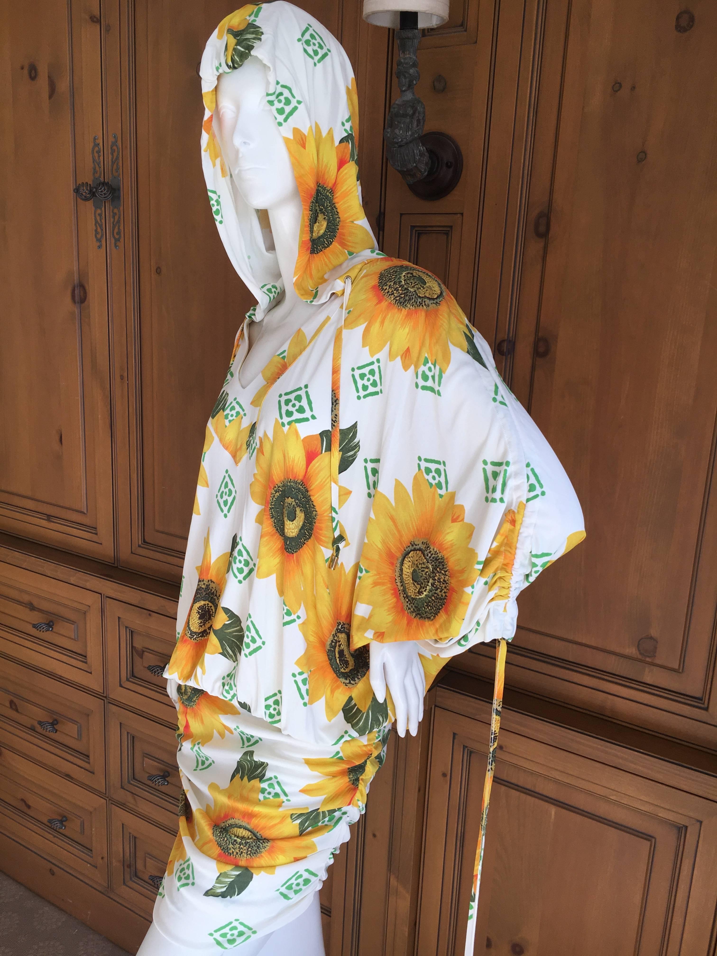 D&G Dolce & Gabbana Sunflower Dress with Hood.
Batwing sleeves 
Size Large
Bust 50