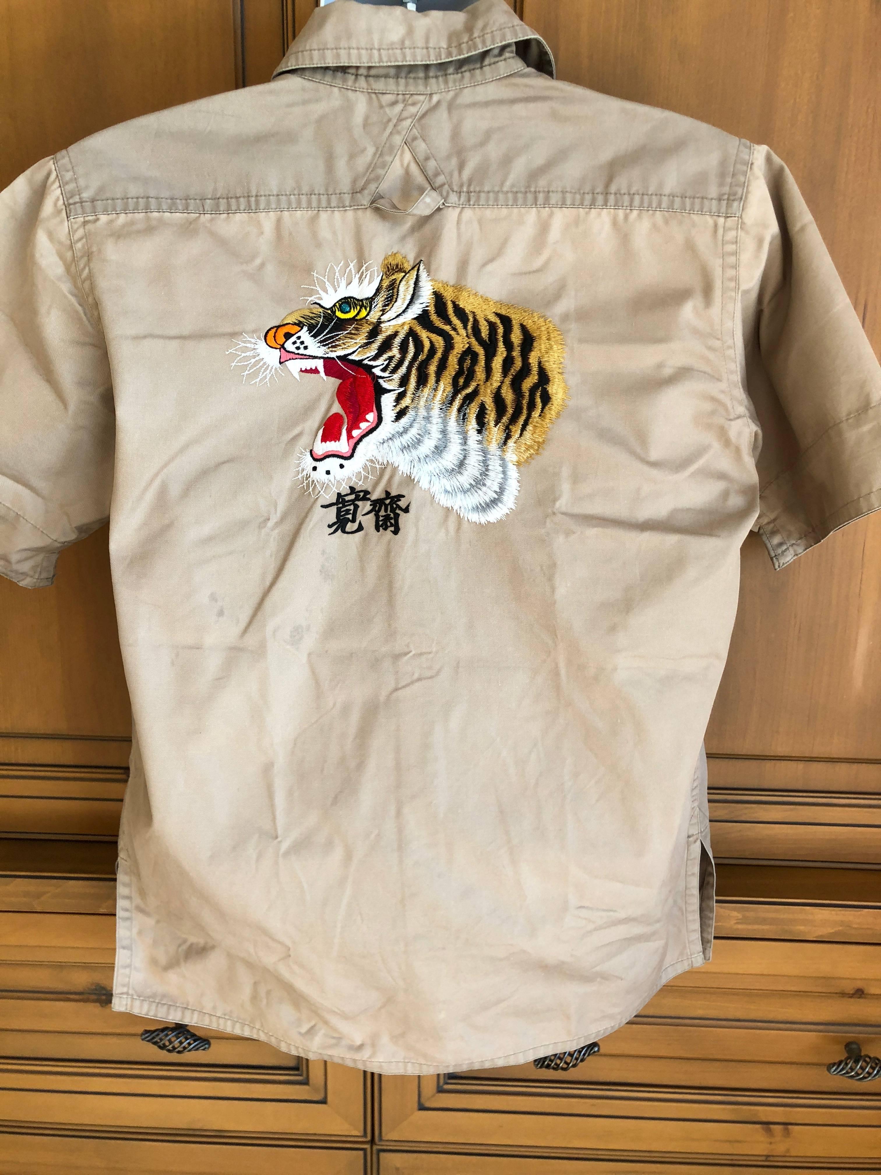 Kansai Yamamoto Khaki Men's Military Shirt with Tiger Embroidery In Good Condition For Sale In Cloverdale, CA