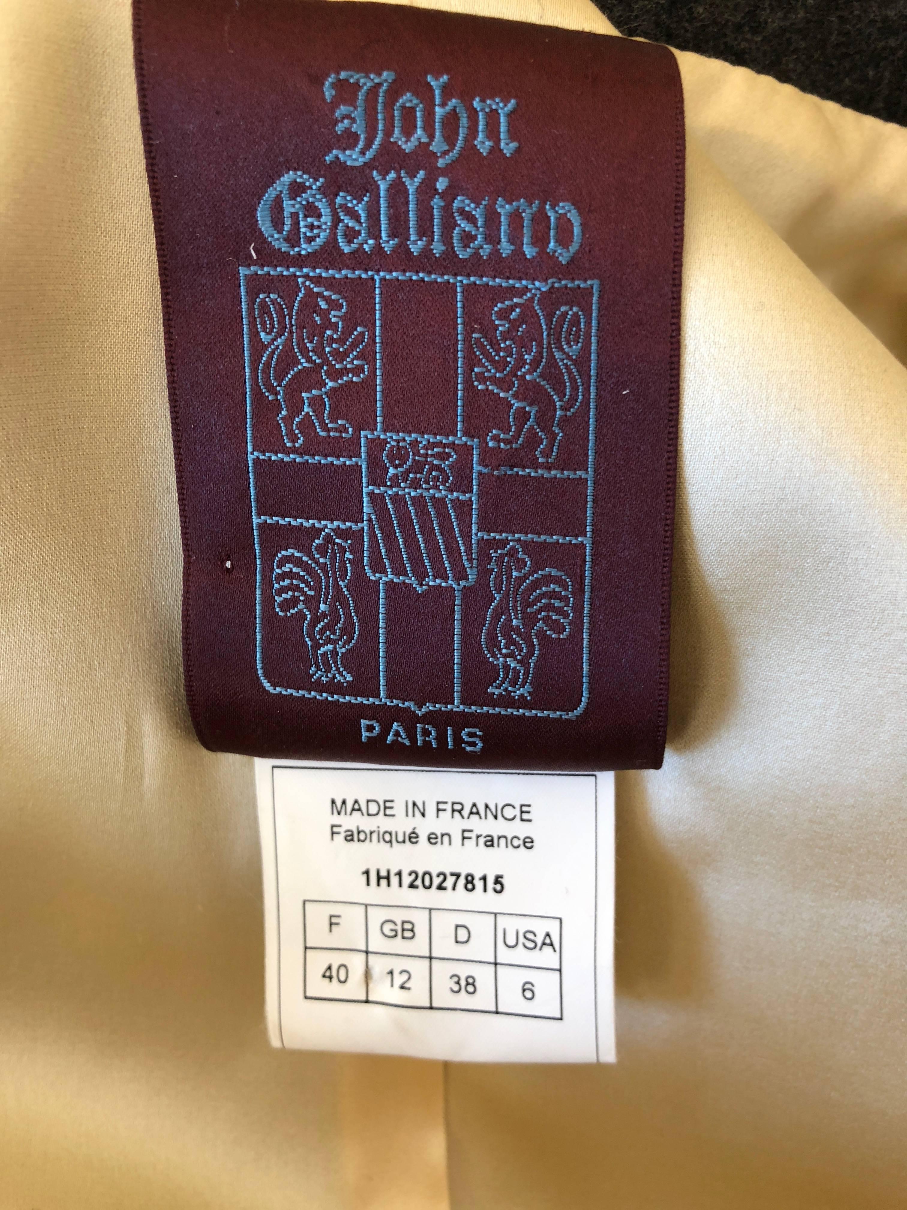John Galliano Autumn 1995 Jacket w Detachable Elizabethan Ruffle Lace Fur Collar For Sale 2