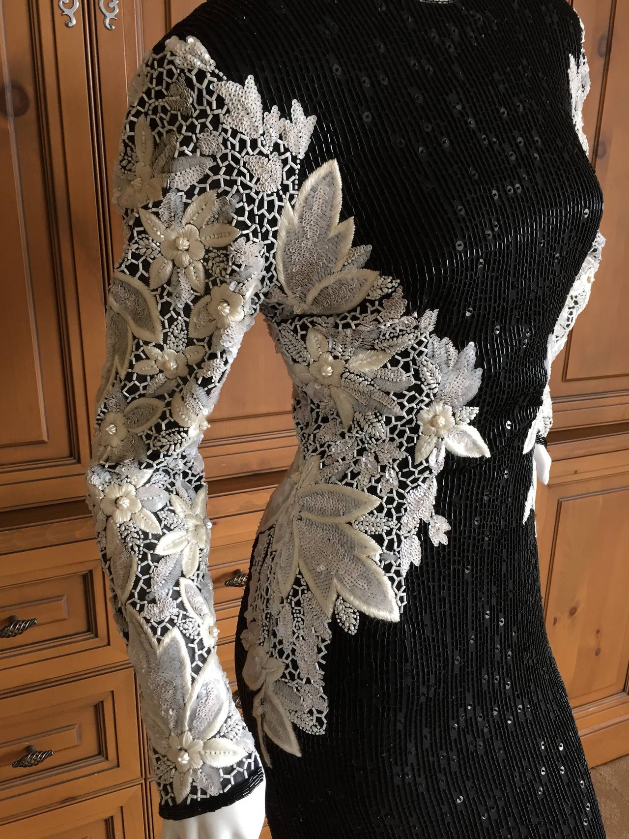 Naeem Khan Vintage Lavishly Embellished Column Dress In Excellent Condition In Cloverdale, CA