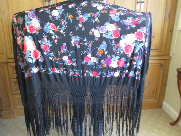 Antique Black and Colorful Spanish Piano Shawl In Excellent Condition In Cloverdale, CA