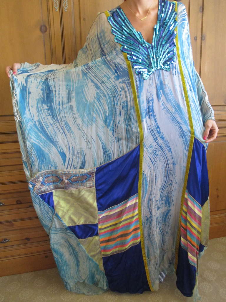 Exquisite Thea Porter Classic Blue Print Caftan.
From Martha Palm Beach, this is evocative of the sea, so pretty.