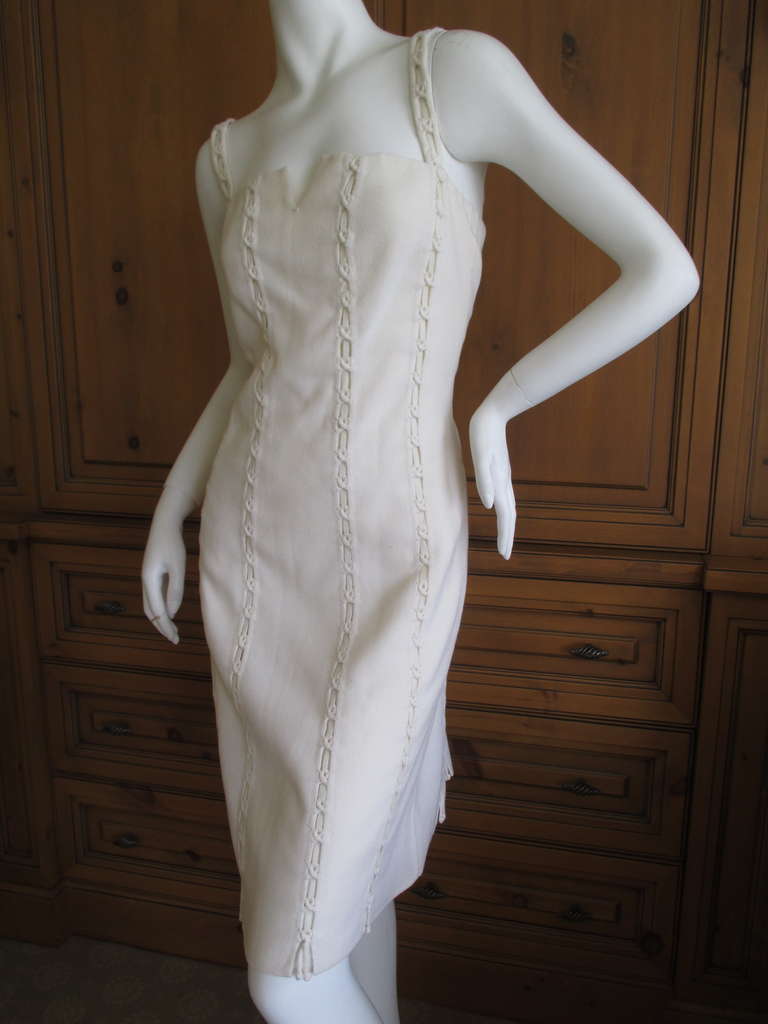 Exquisite Ralph Rucci Ivory Summer Dress with Knot Details.
Lined in silk 
Sz 6