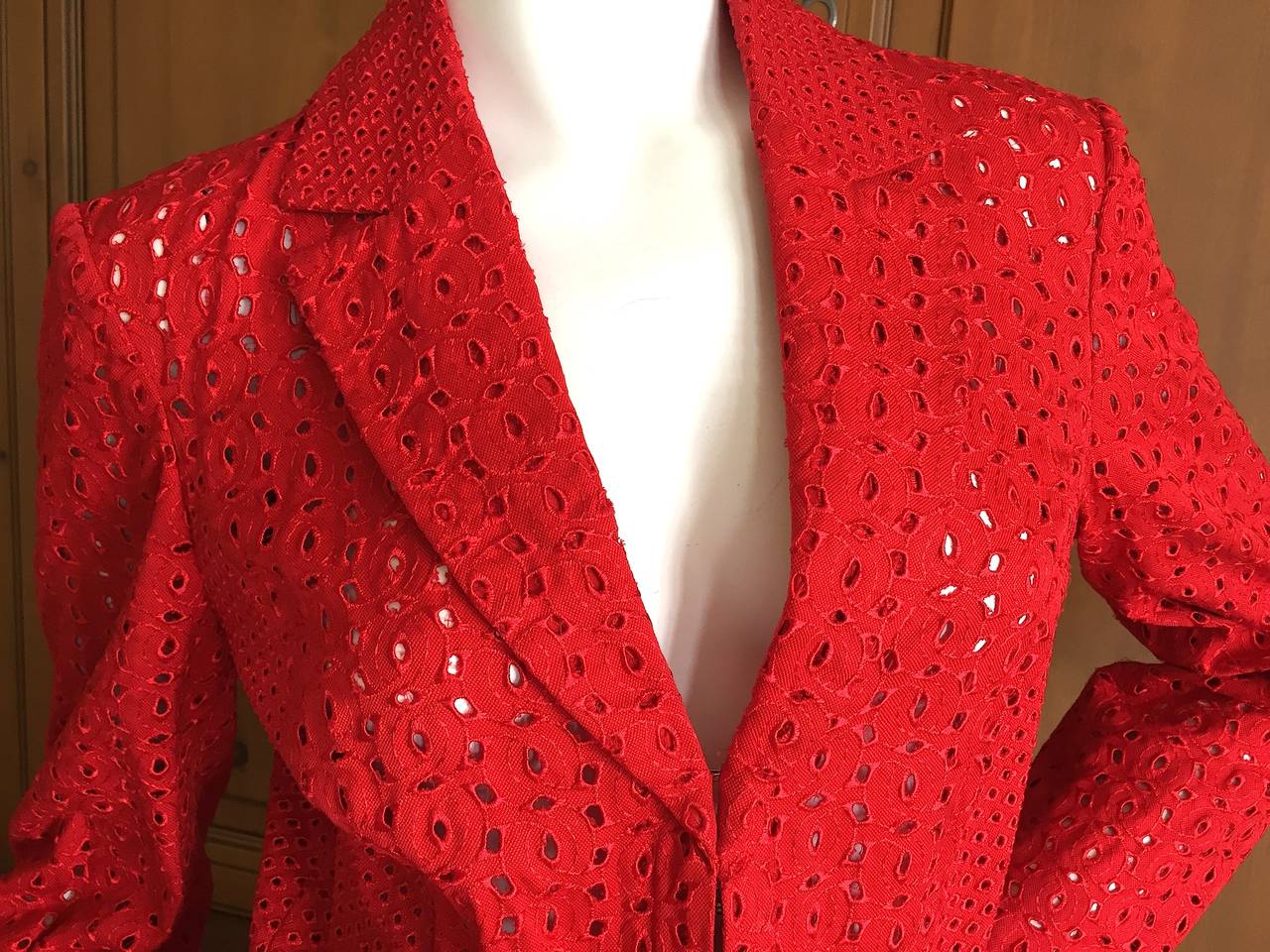 Gianni Versace Couture Vintage Red Embroidered Eyelet Jacket In Excellent Condition For Sale In Cloverdale, CA