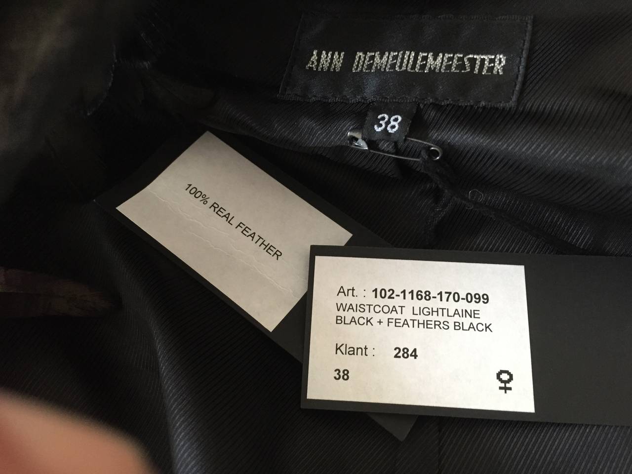 Ann Demeulemeester Gilet en plumes dramatiques 3