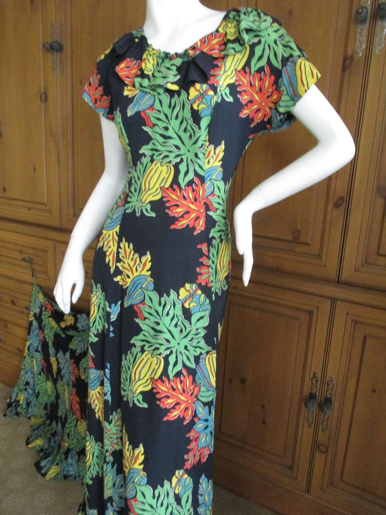 1940's Hawaiian Evening Dress with Train In Excellent Condition In Cloverdale, CA