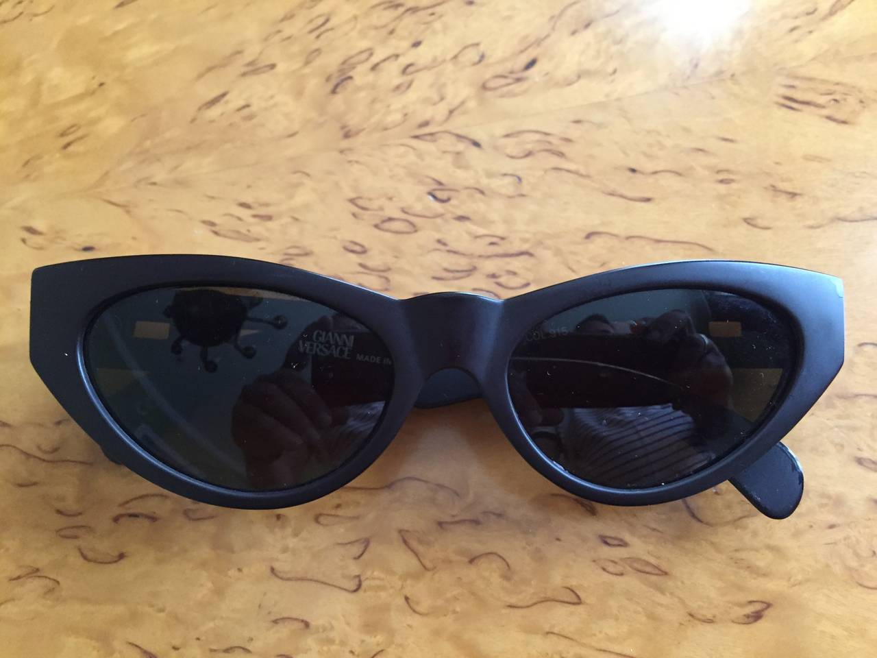 Vintage Gianni Versace Medusa Head Cat's Eye Sunglasses In Excellent Condition For Sale In Cloverdale, CA