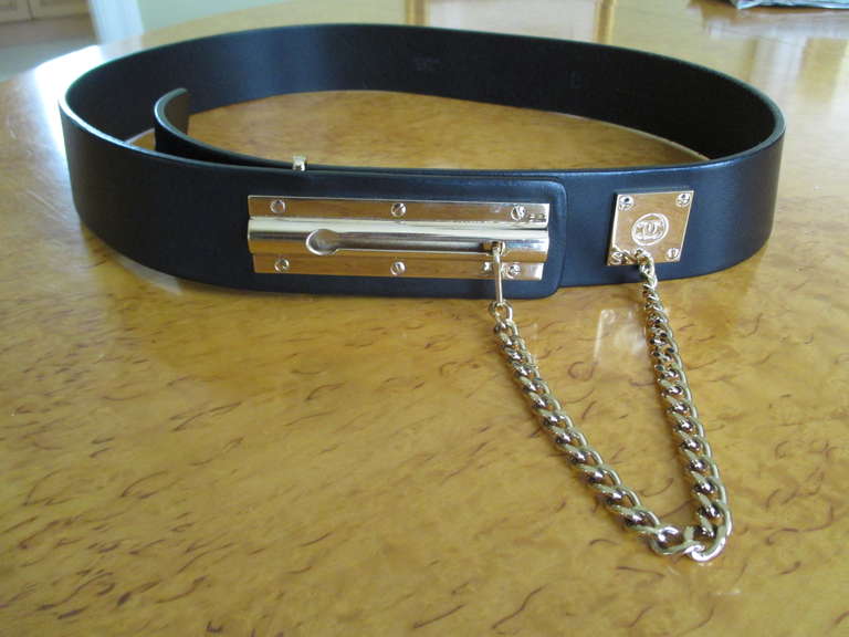 Chanel Black Leather Belt with Gold Hardware 2002  90/36
1 1/2