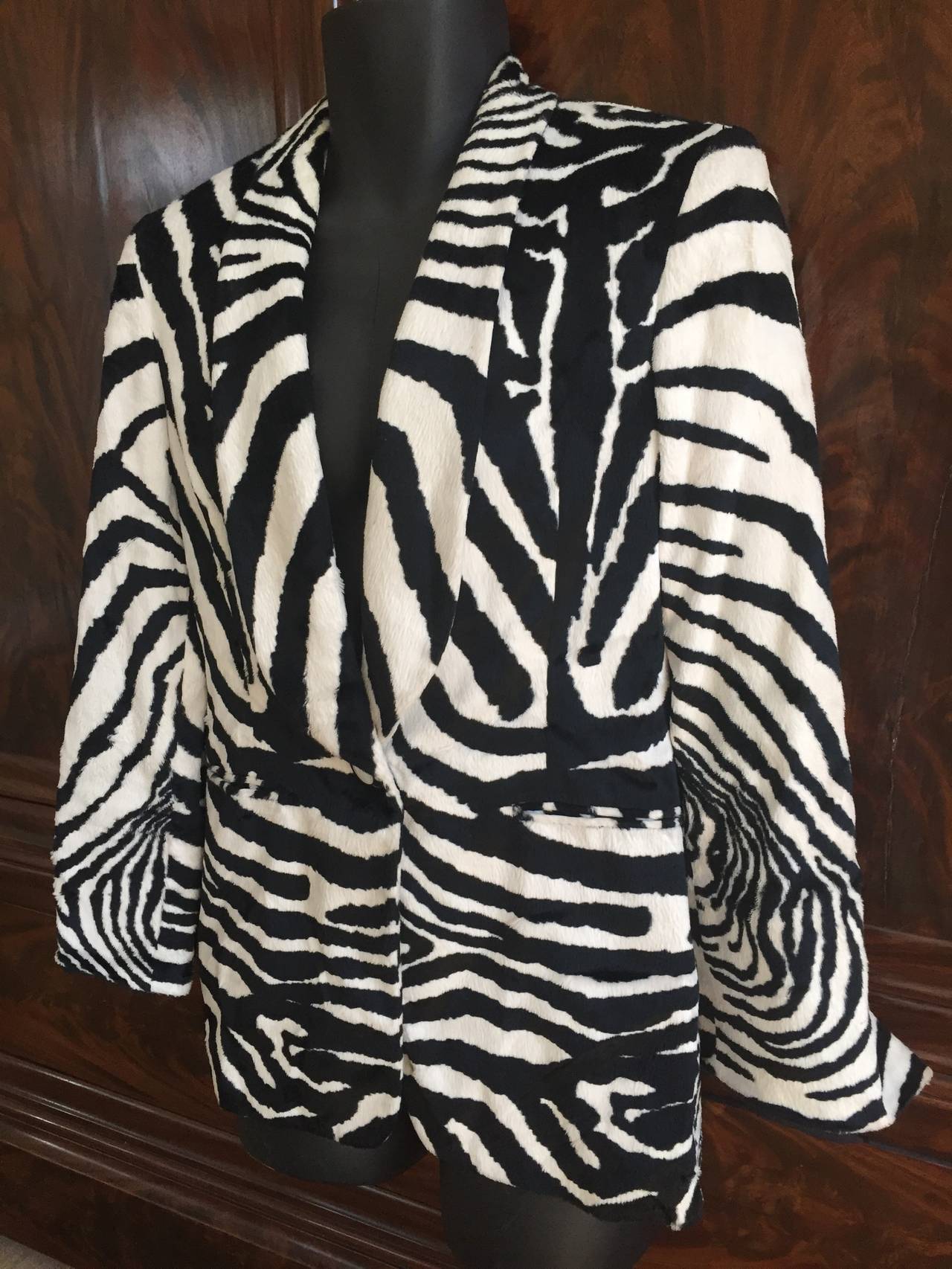 Wonderful zebra pattern jacket from Gianfranco Ferre.
Made of a luxurious cotton blend plush, like a thick velvet or stuffed animal.