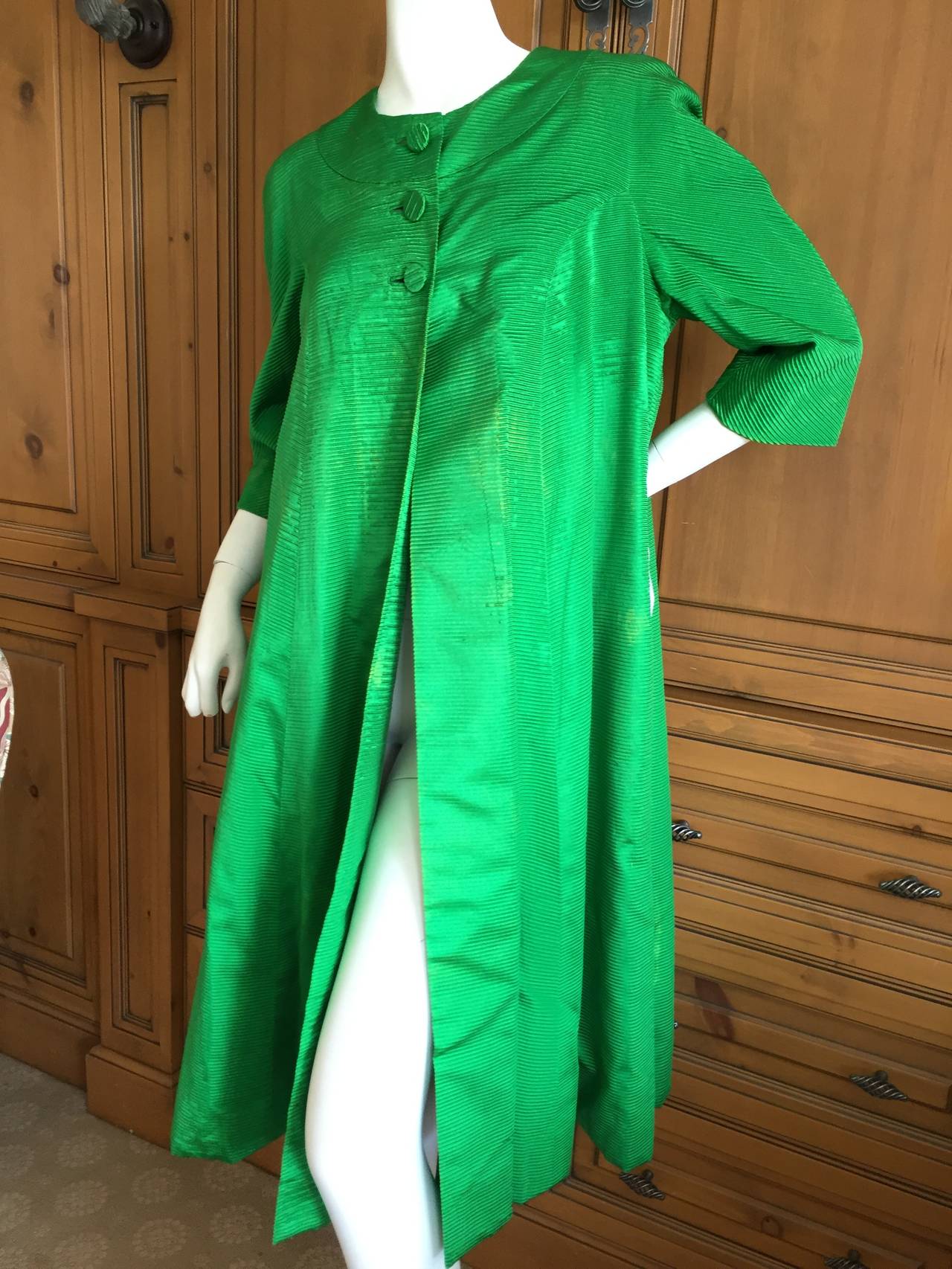 Sophie of Saks Couture 1940 Emerald Green Silk Swing Coat In Good Condition For Sale In Cloverdale, CA