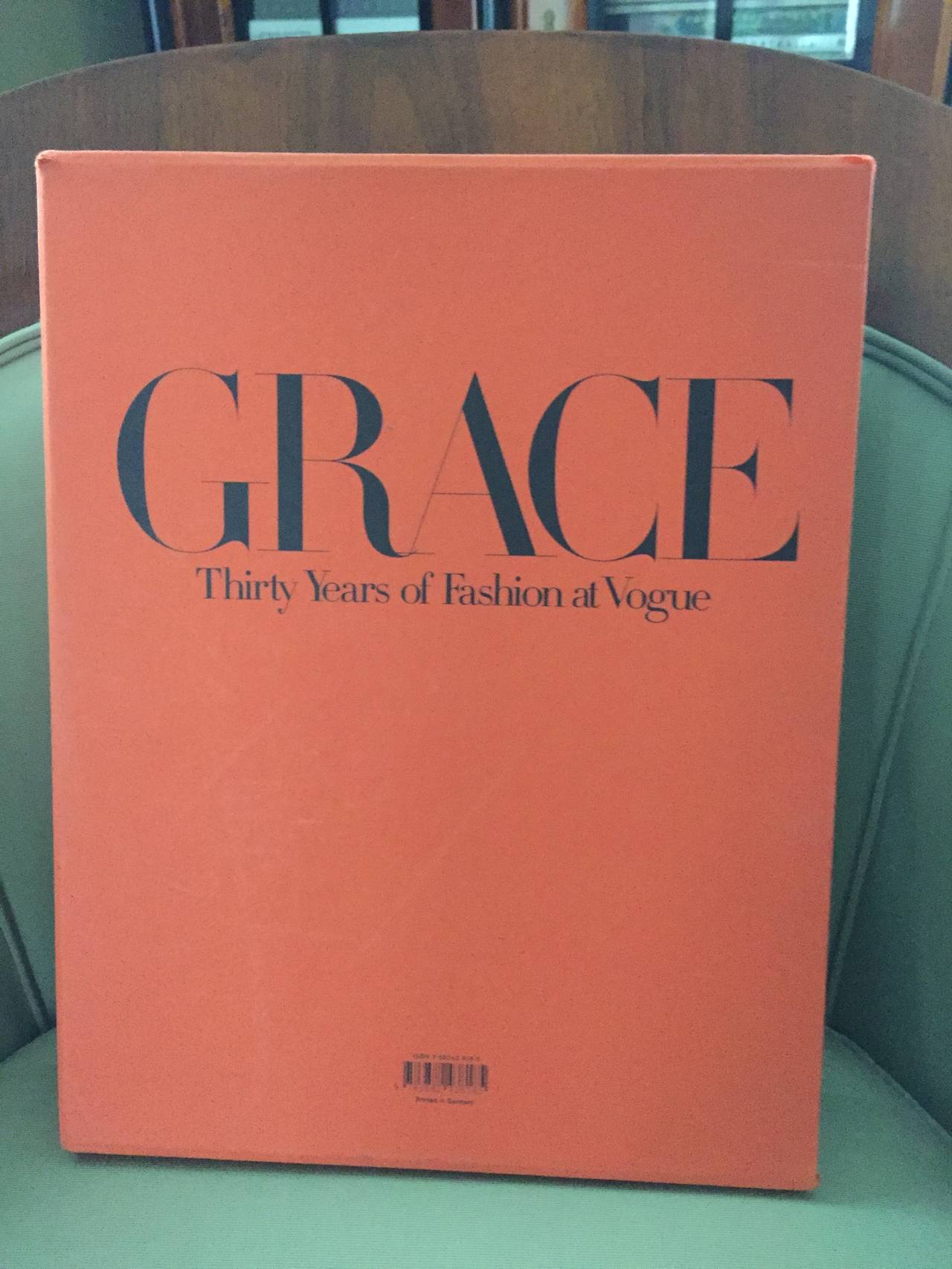 Grace Thirty Years of Fashion at Vogue.
Slipcover and Box included.
Brilliant photo book of 30 years of Grace Coddington's styling for Vogue.
Photos by David Baily , Bruce Weber , Steven Meisel, Patrick Demarchelier
Ellen Von Unwerth ,  Sarah