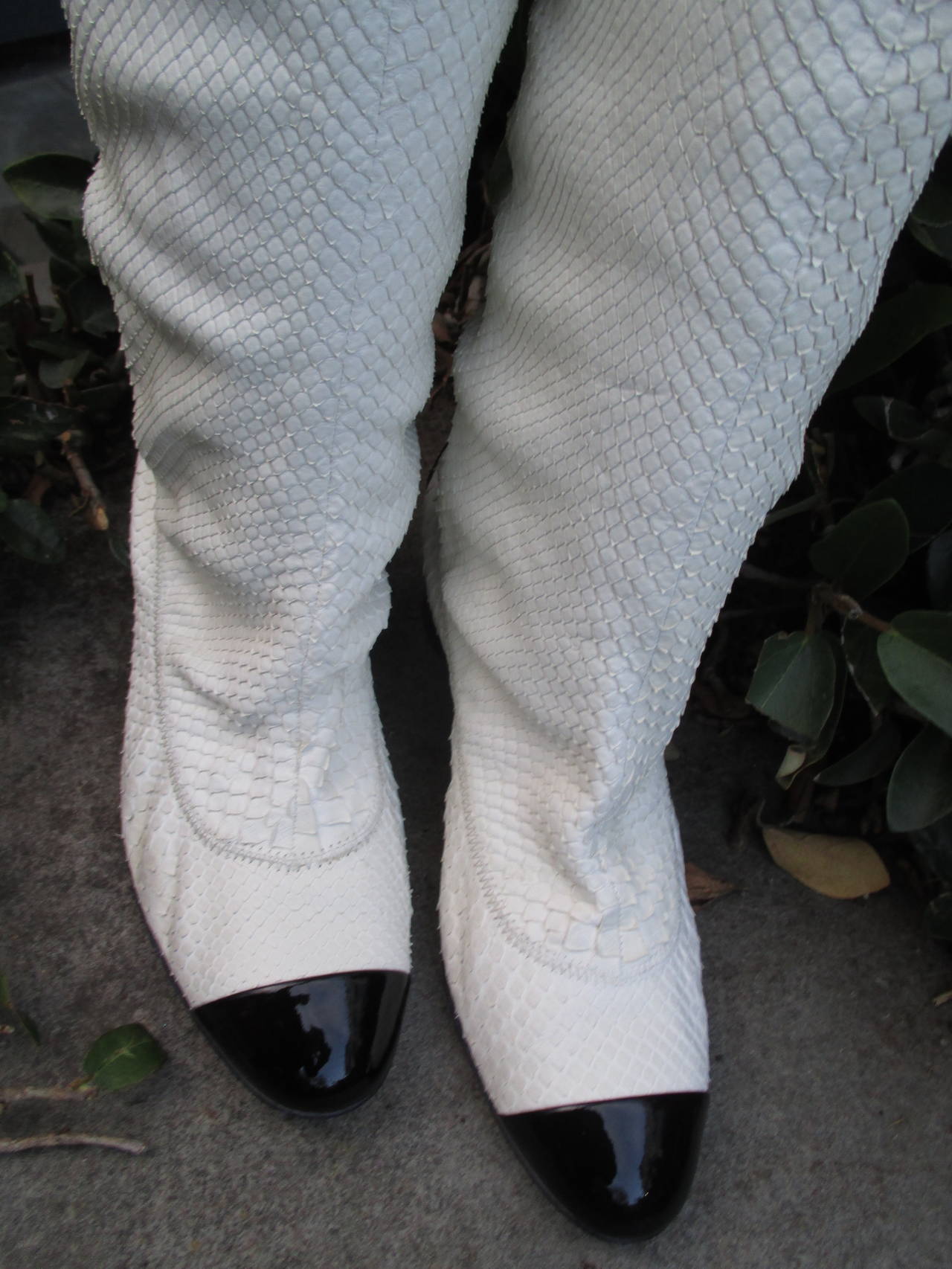 Chanel Thigh High White Snake Skin Boots In Excellent Condition In Cloverdale, CA
