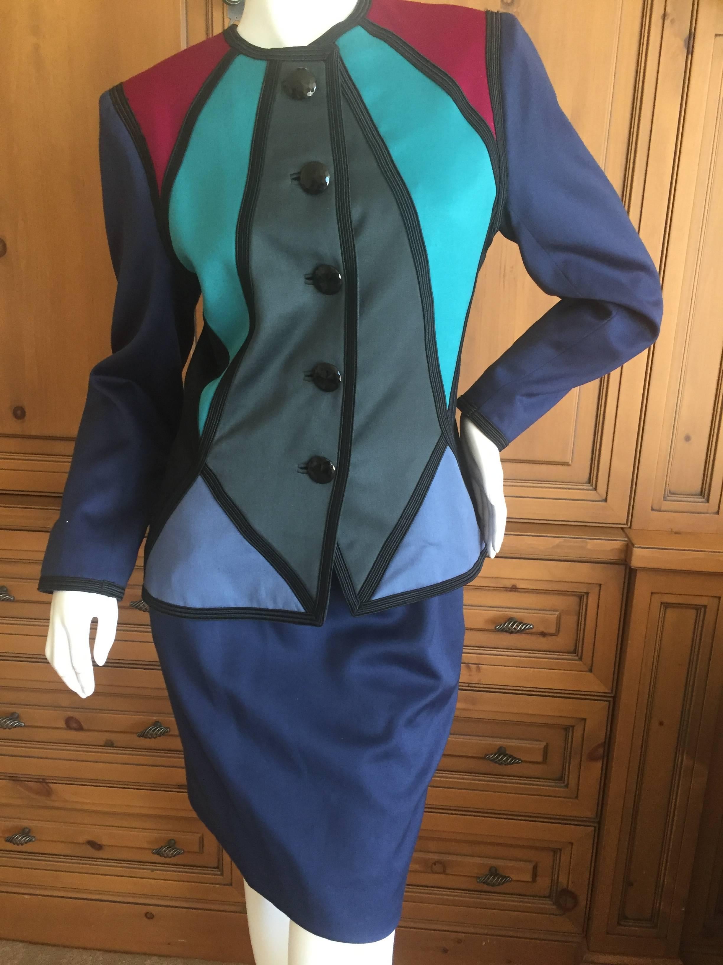 Vintage color block suit from Yves Saint Laurent Rive Gauche.
Very fine pure wool with grossgrain ribbon trim, so pretty.
Size 38
Jacket measurements
Bust 37