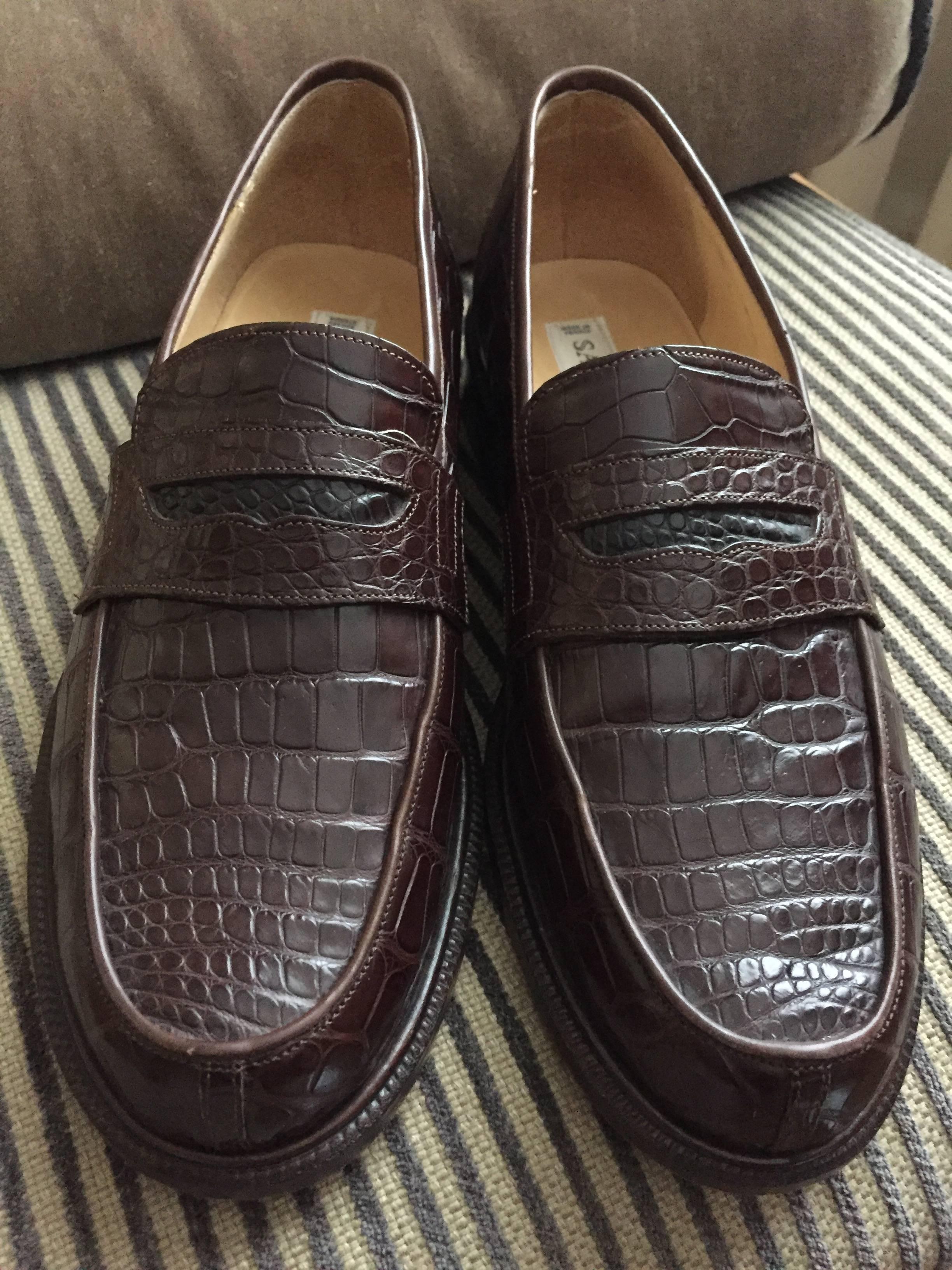 Sartore Paris Mens Brown Alligator Penny Loafers.
Size 42 B (9 1/2 US)
In excellent condition