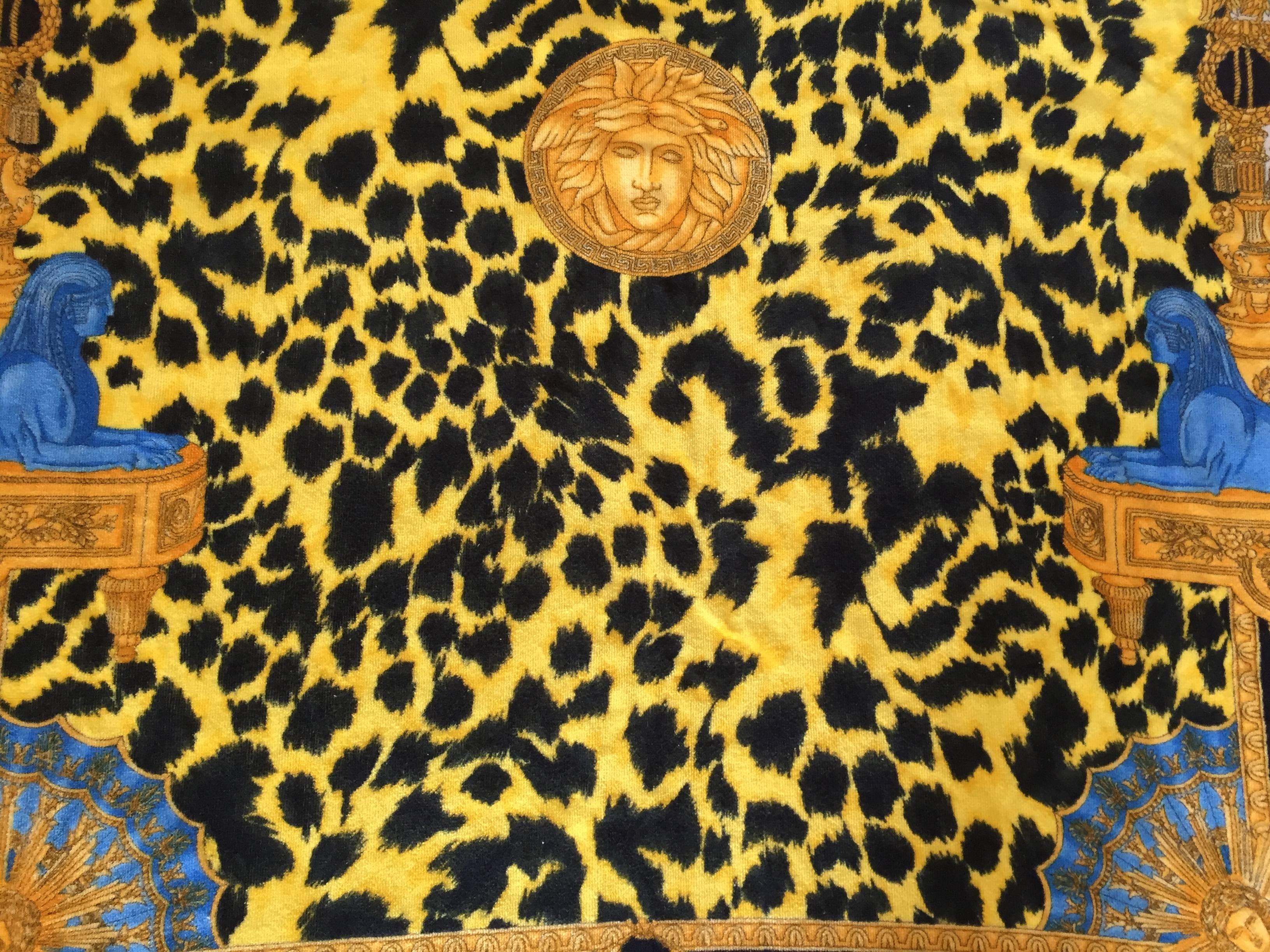 Atelier Versace Gianni Versace Vintage Beach Blanket / Towel In Good Condition For Sale In Cloverdale, CA