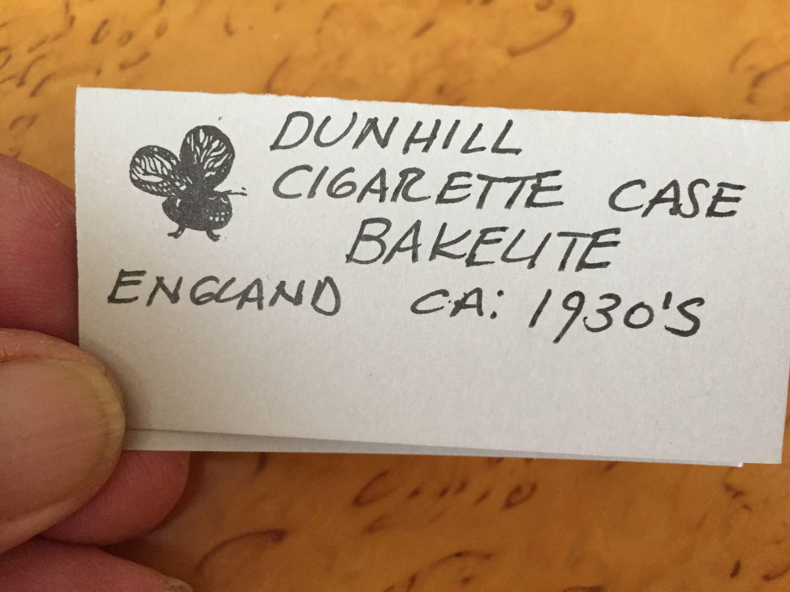 Dunhill 1930's English Bakelite Spring Loaded Cigarette Case In Excellent Condition In Cloverdale, CA