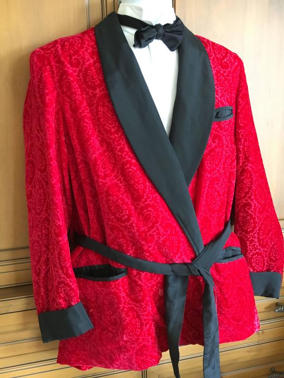 Red velvet smoking jacket sale All Items On Sale (+) Free Shipping (20) Companion. Discount (+) All Discounted Items (+) 10% off and more Charades VELVET SMOKING JACKET - Size / XS. Charades Smoking Jacket Costume Adult Red Satin Hugh Hefner Halloween Fancy Dress.