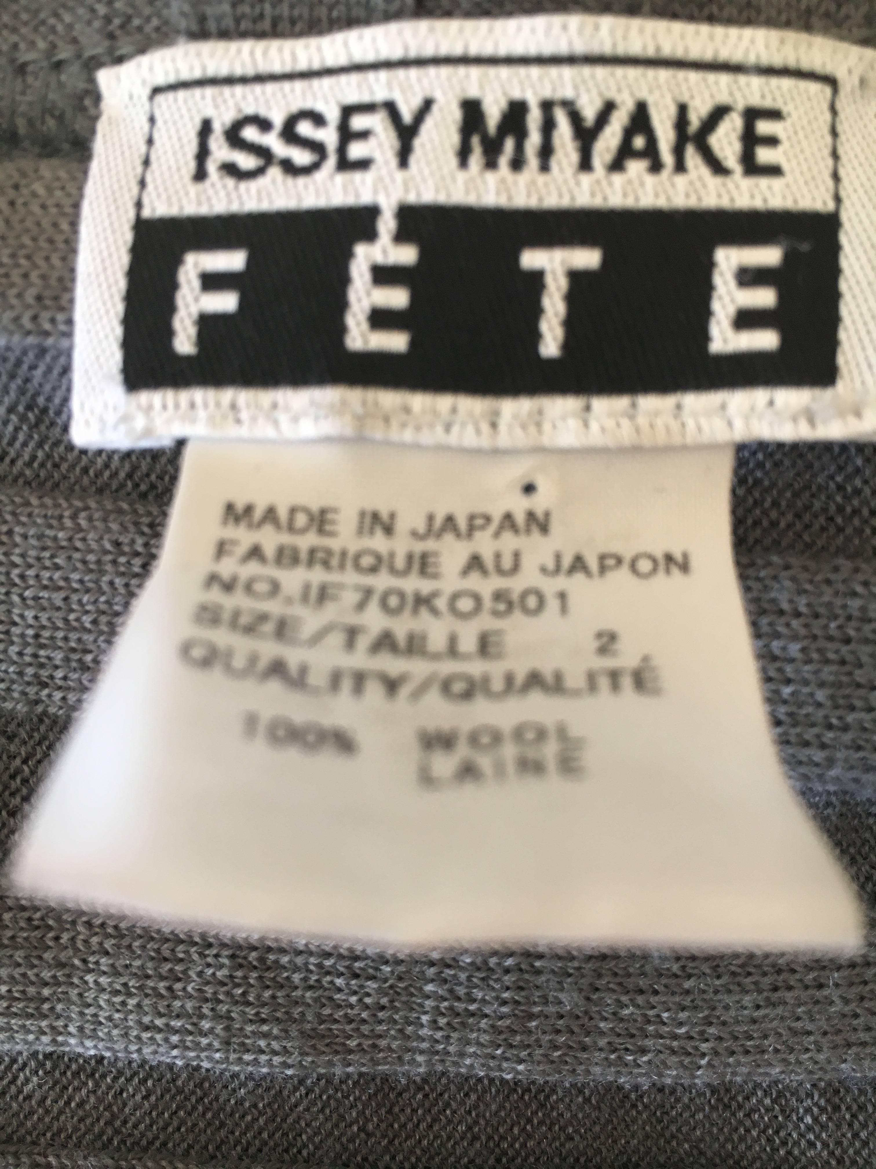 Issey Miyake Fan Pleated Gray Jacket For Sale 2