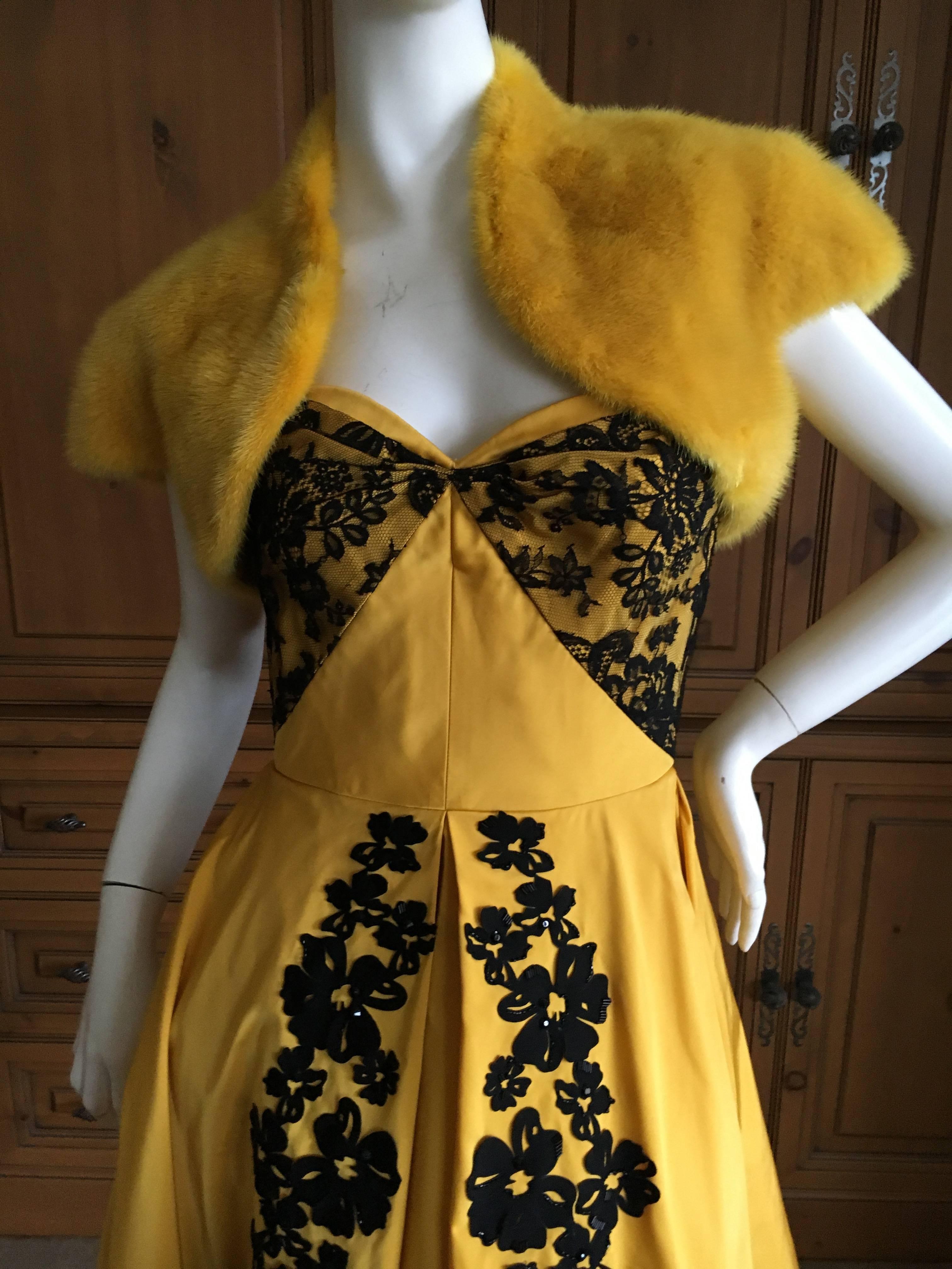 Oscar de la Renta Marigold Floral Strapless Evening Dress with Mink Shrug For Sale 2