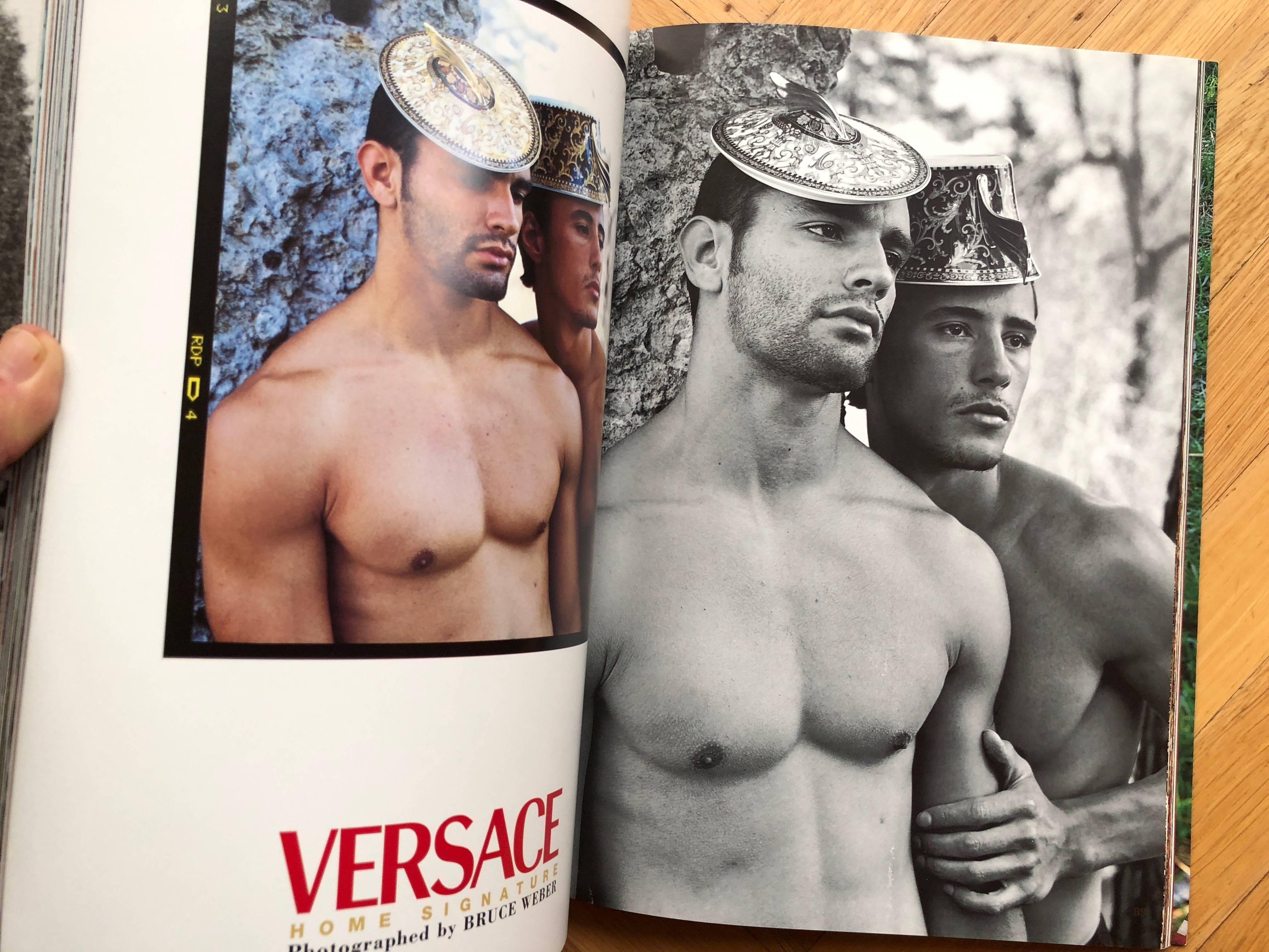 Gianni Versace Catalogue Book Uomo No. 29 Autumn 1995 by Bruce Weber In Good Condition For Sale In Cloverdale, CA