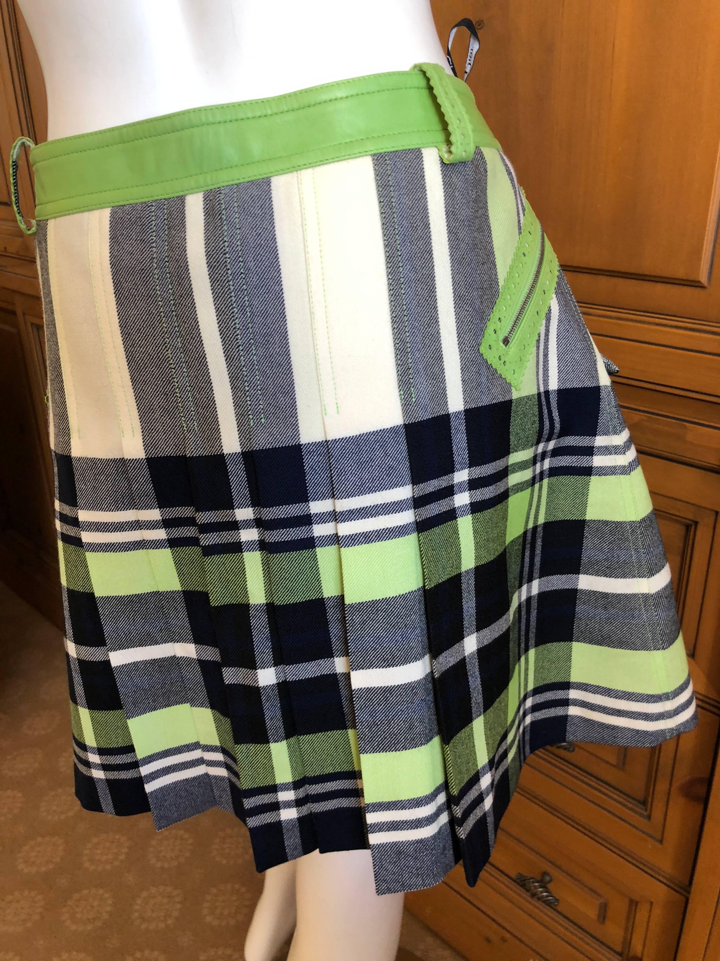 Christian Dior John Galliano Vintage Leather Trim Pleated Plaid Schoolgirl Skirt In Excellent Condition For Sale In Cloverdale, CA