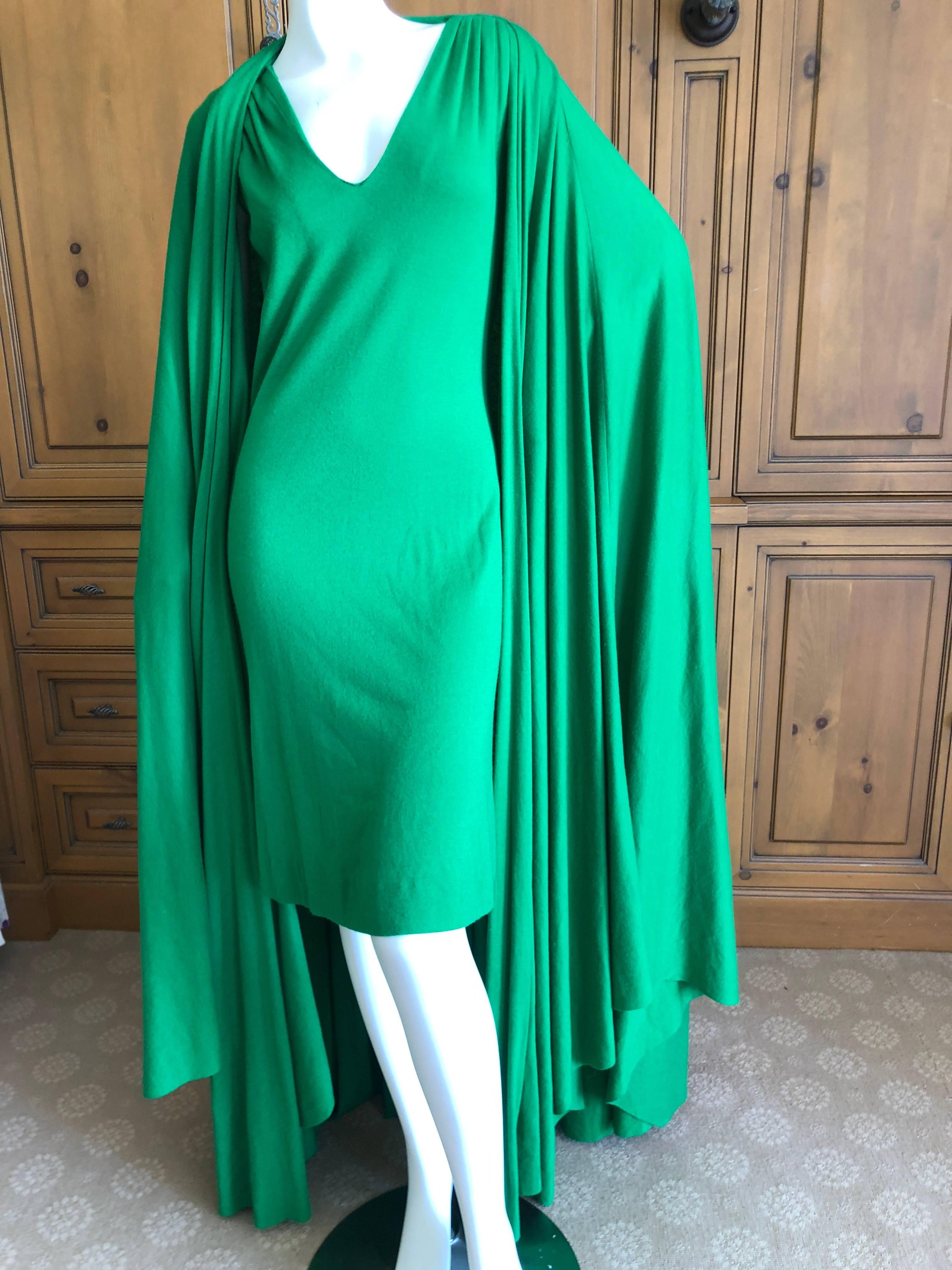 Cardinali Luxurious Lime Green Cashmere Dress and Matching Cape For Sale 1