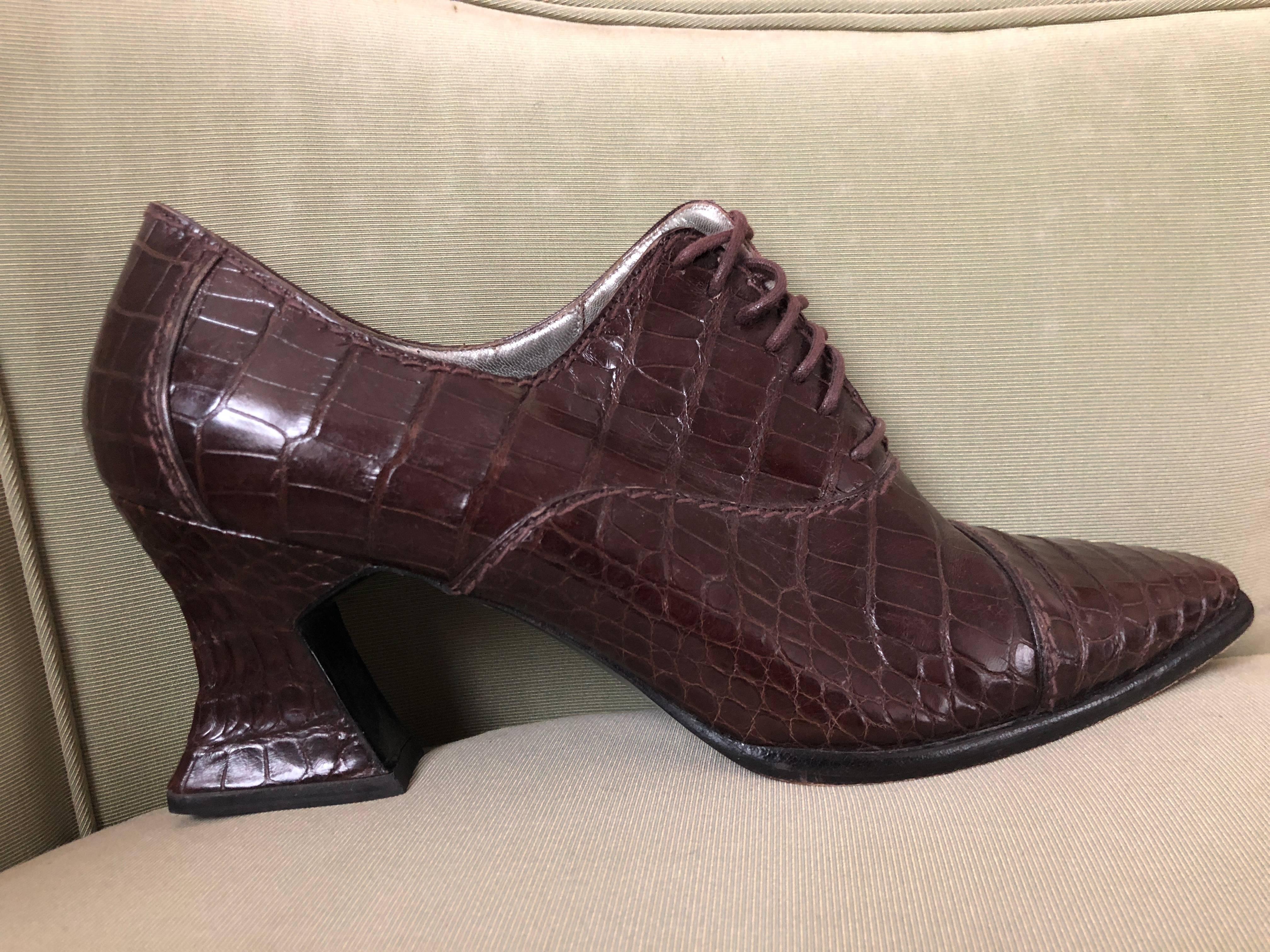 Black Susan Bennis Warren Edwards Vintage Brown Alligator Pumps For Sale