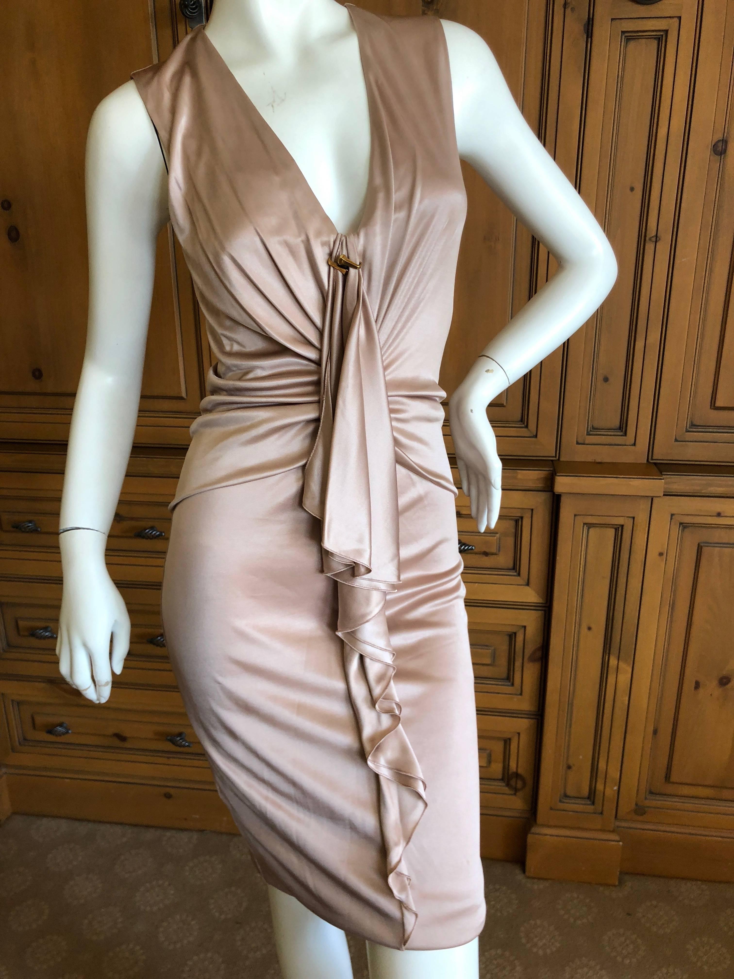 Gucci by Tom Ford Gold Gathered Sleeveless Cocktail Dress.
The color is hard to describe, like rose gold
So sexy on, prettier than the photos reveal.
Size M
Bust 38