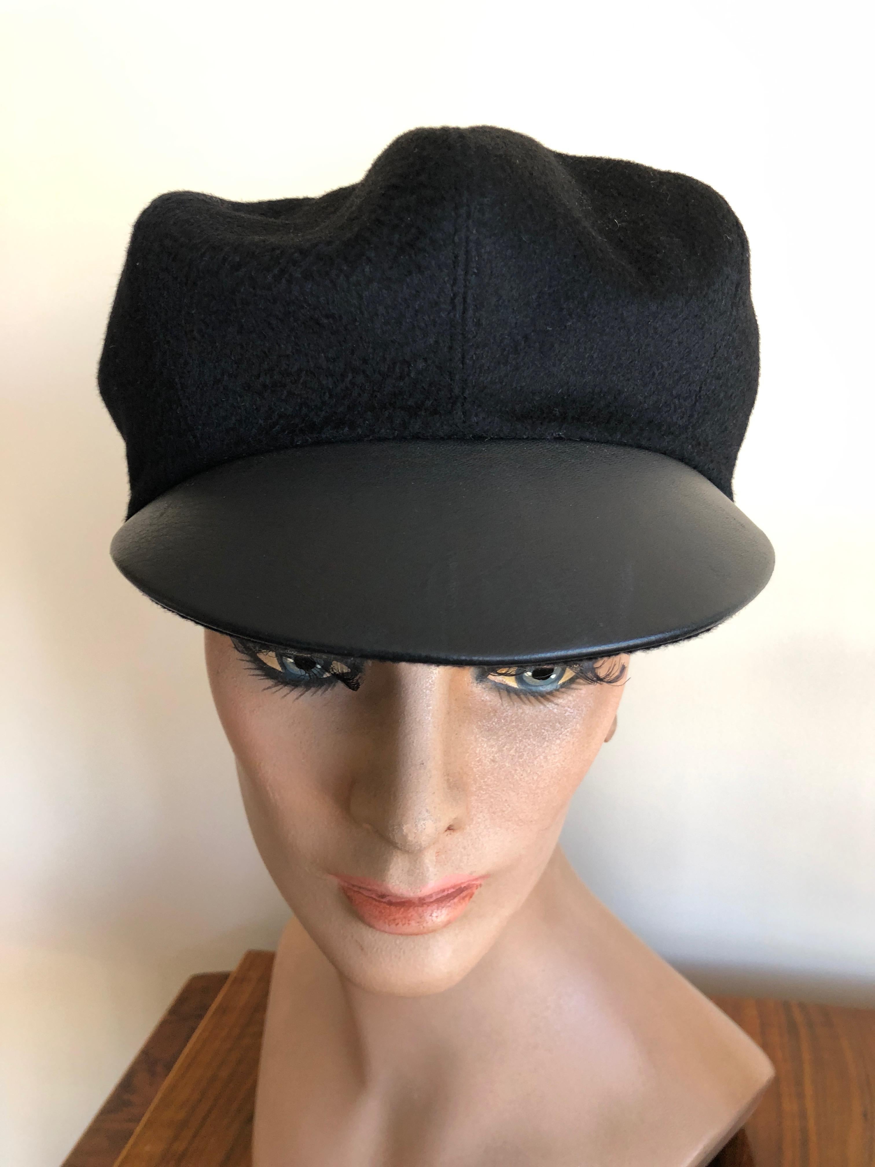 Hermes Black Pure Cashmere Newsboy Hat with Leather Visor  In Excellent Condition For Sale In Cloverdale, CA