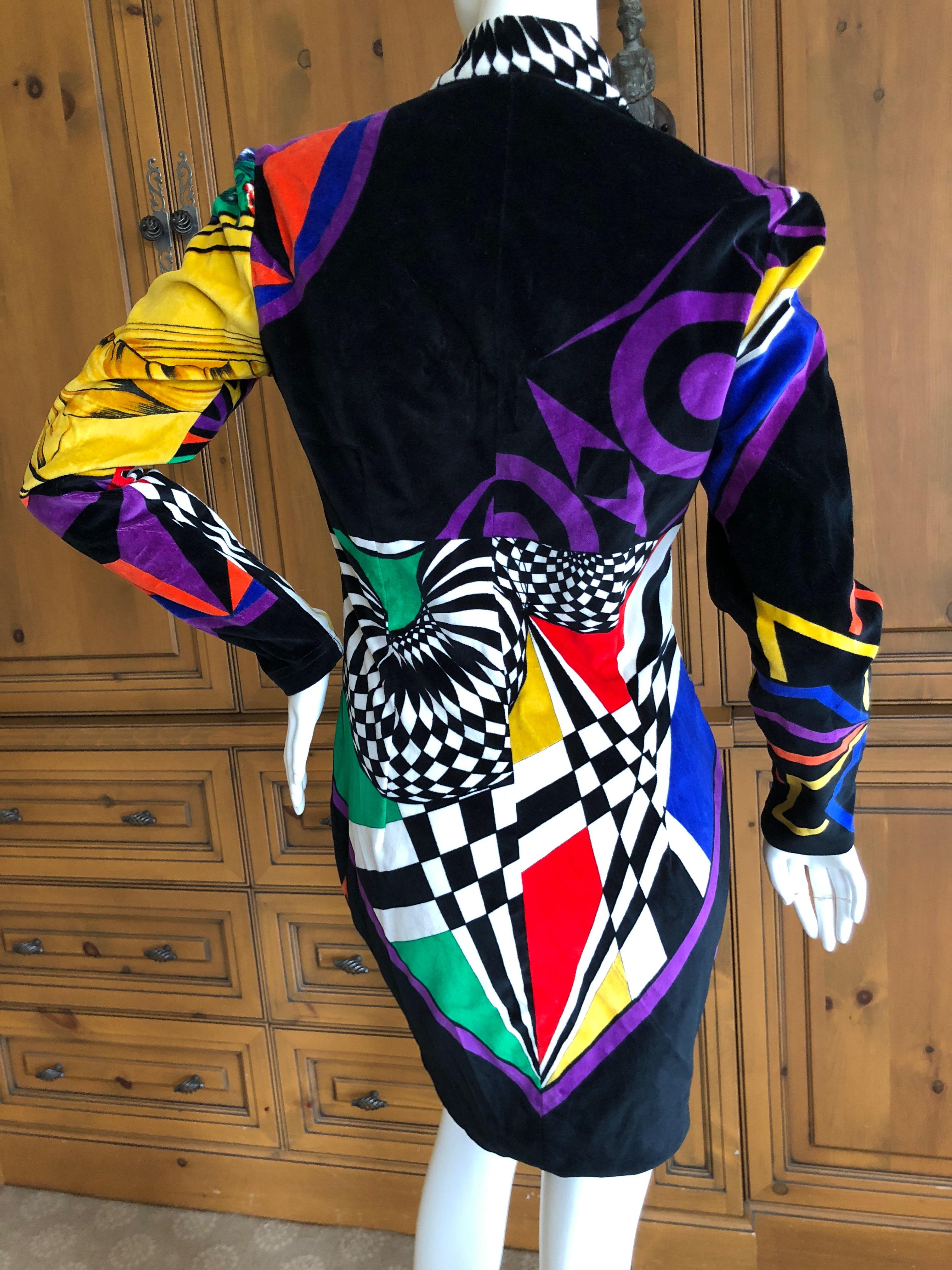 Gianni Versace Vintage Versus op art dress
Marked size 42, it is appx size 6 today
Bust 38