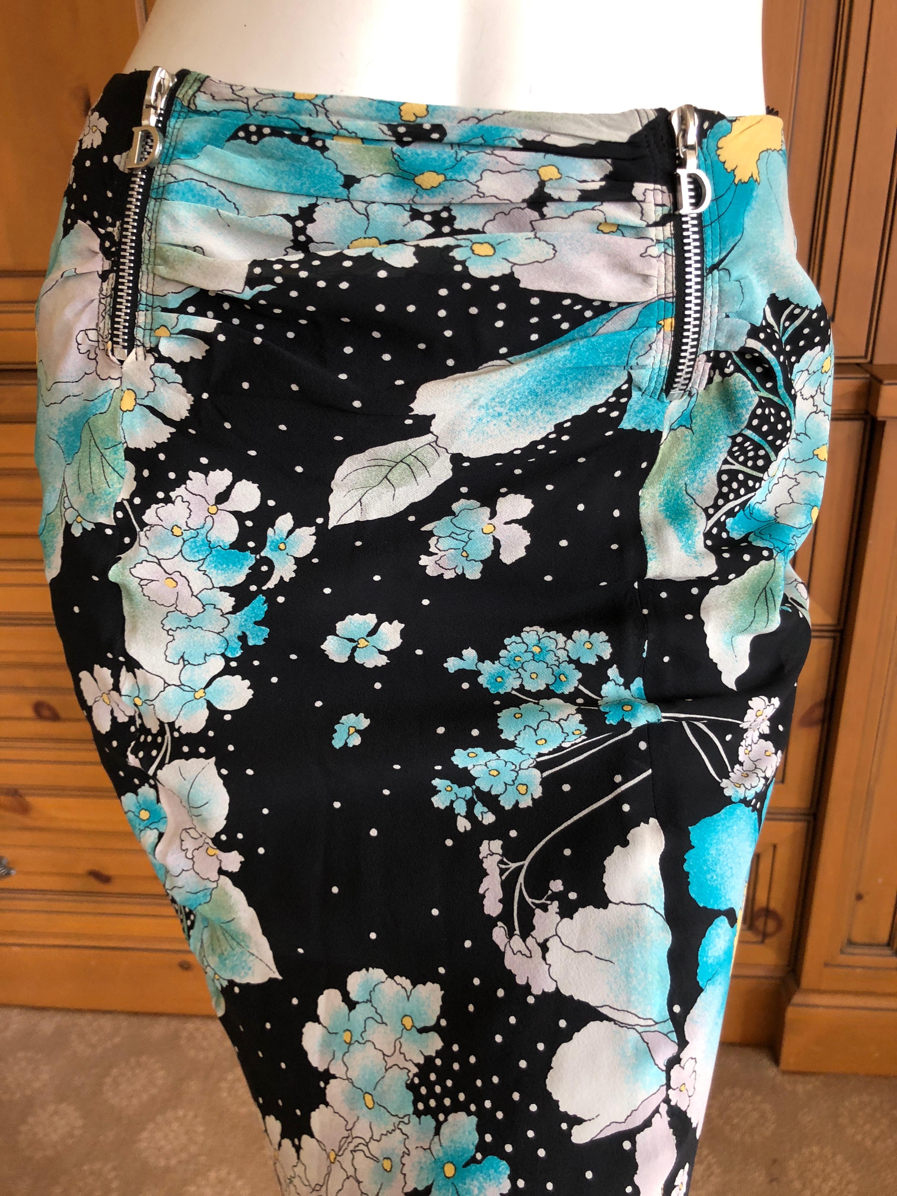 Christian Dior by John Galliano Colorful Silk Floral Skirt w Zipper Details In Excellent Condition For Sale In Cloverdale, CA