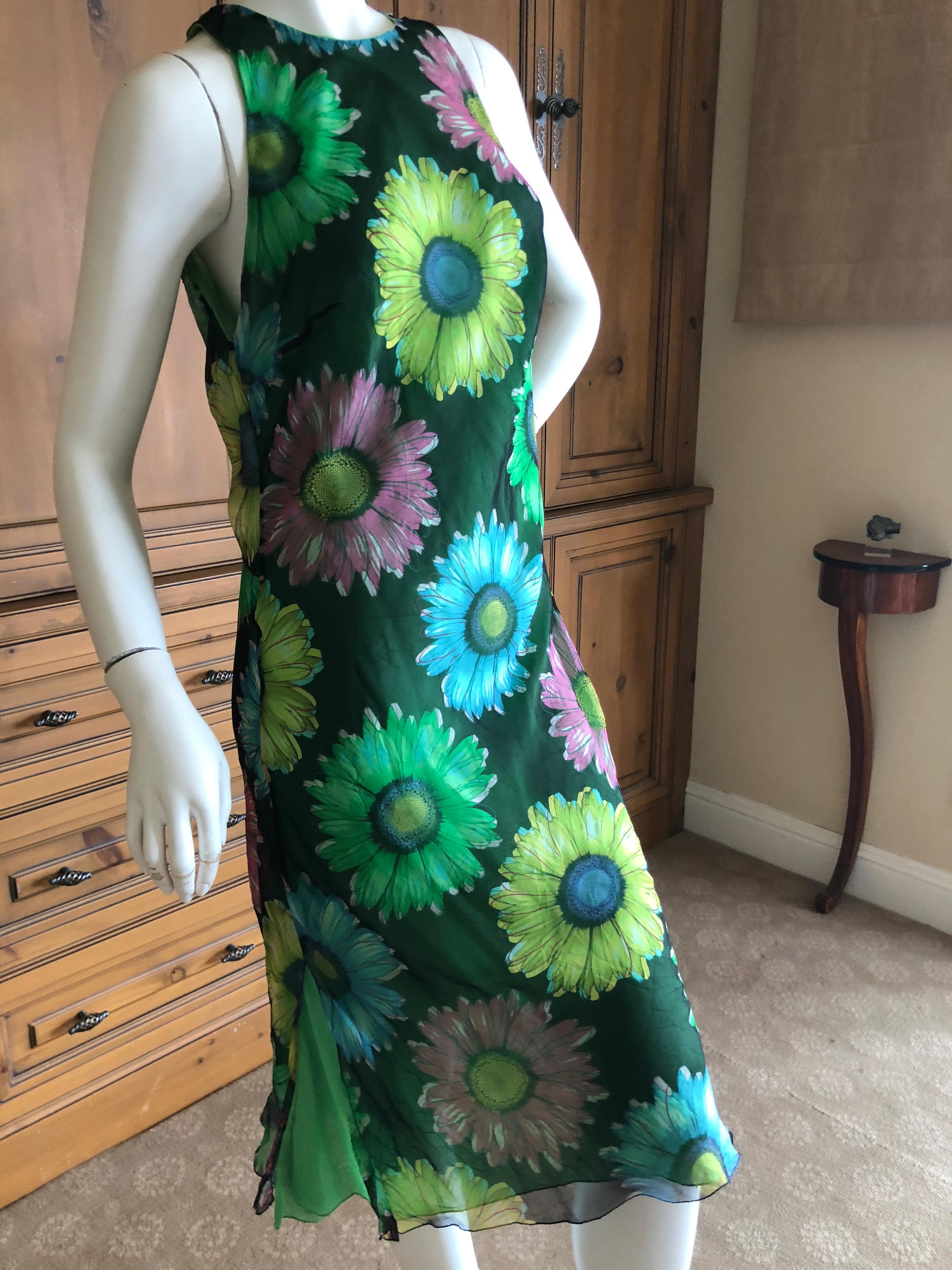 Gianni Versace Couture Vintage Warhol Daisy Print SIlk Dress 1992.
Size large, marked size 46

Bust 46