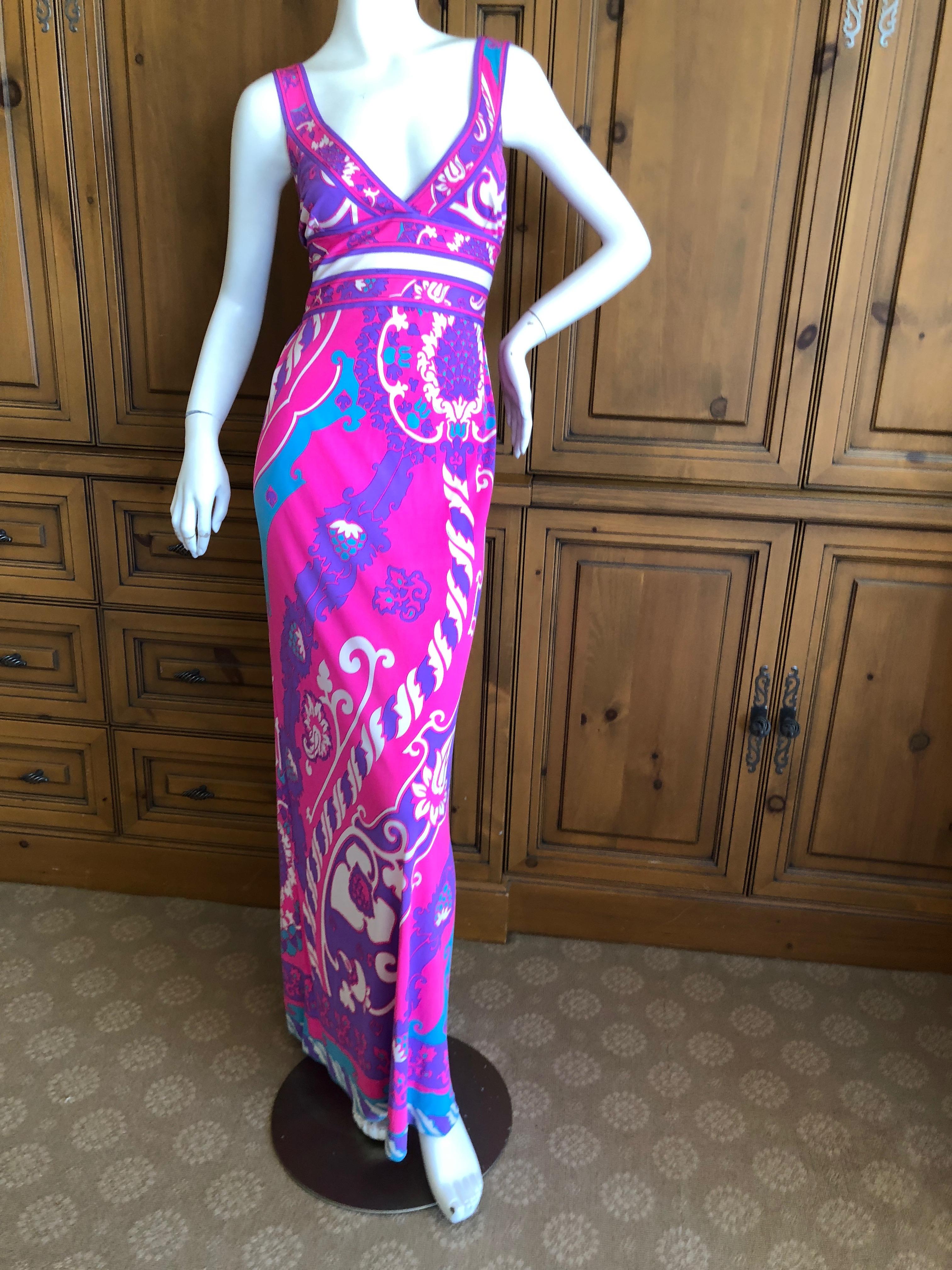Leonard Paris Silk Jersey  Long Hostess Dress .
Leonard Paris was a contemporary of Pucci, both houses creating brilliant 60's patterns on silk jersey.
 Both were very expensive, and carried in the best stores internationally.

Size 42 , cut very
