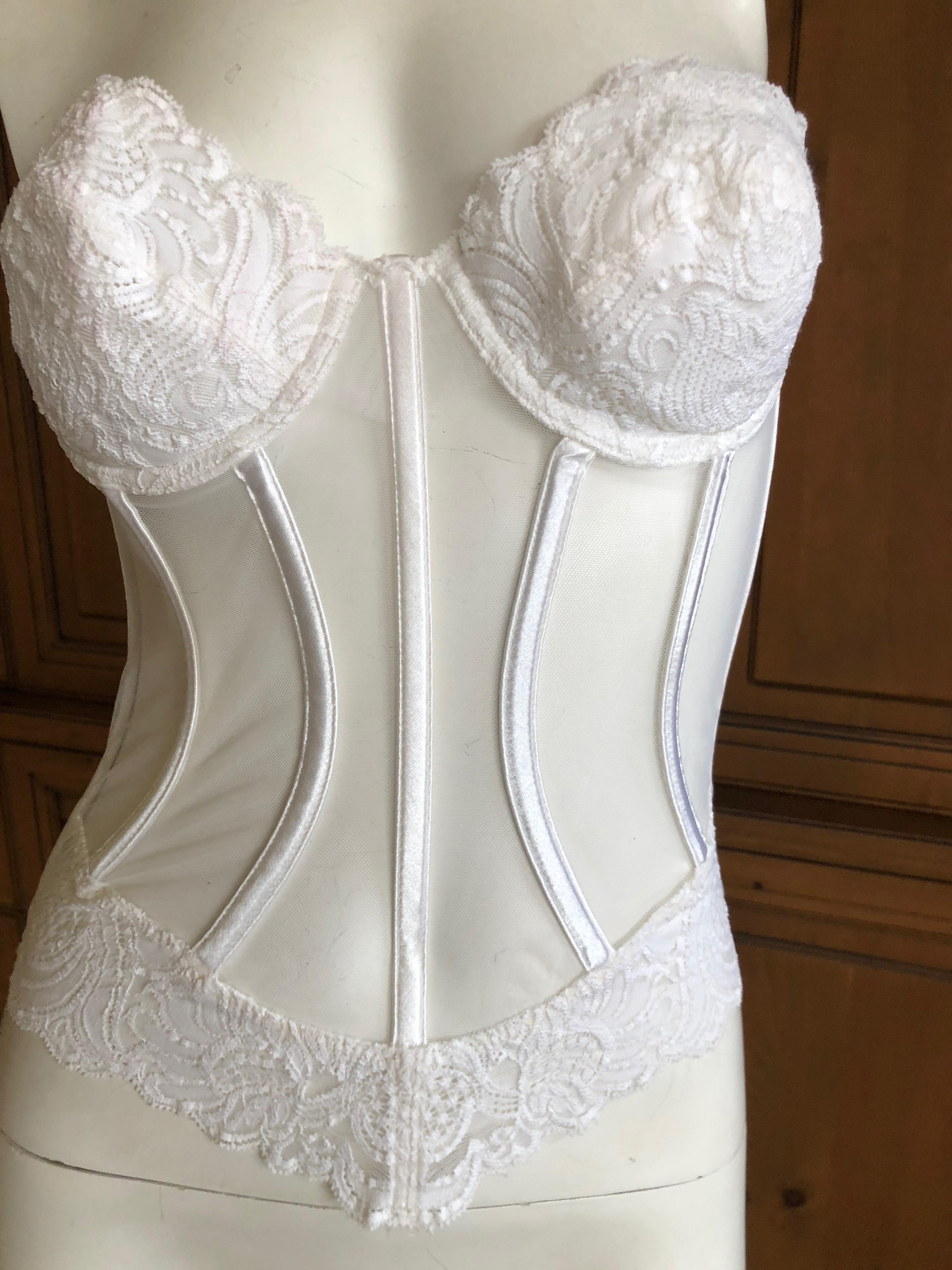 Wonderful vintage lace corset from Christian Dior 
Marked 34 C
Bust 27