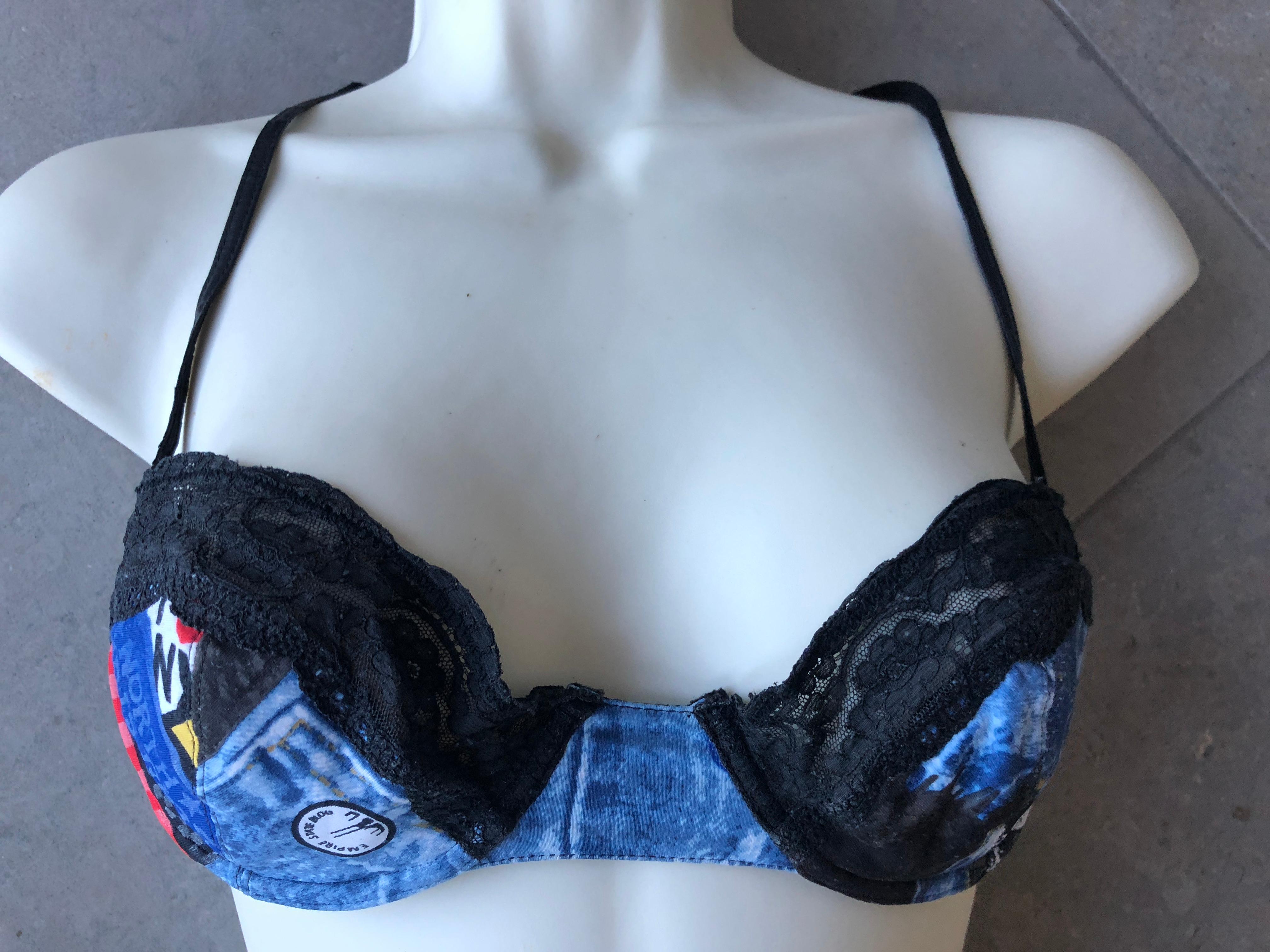 Wonderful vintage lace bra from Christian Dior 
Cotton with corset lace details.
Marked Fr 90 (34B)
Bust 29