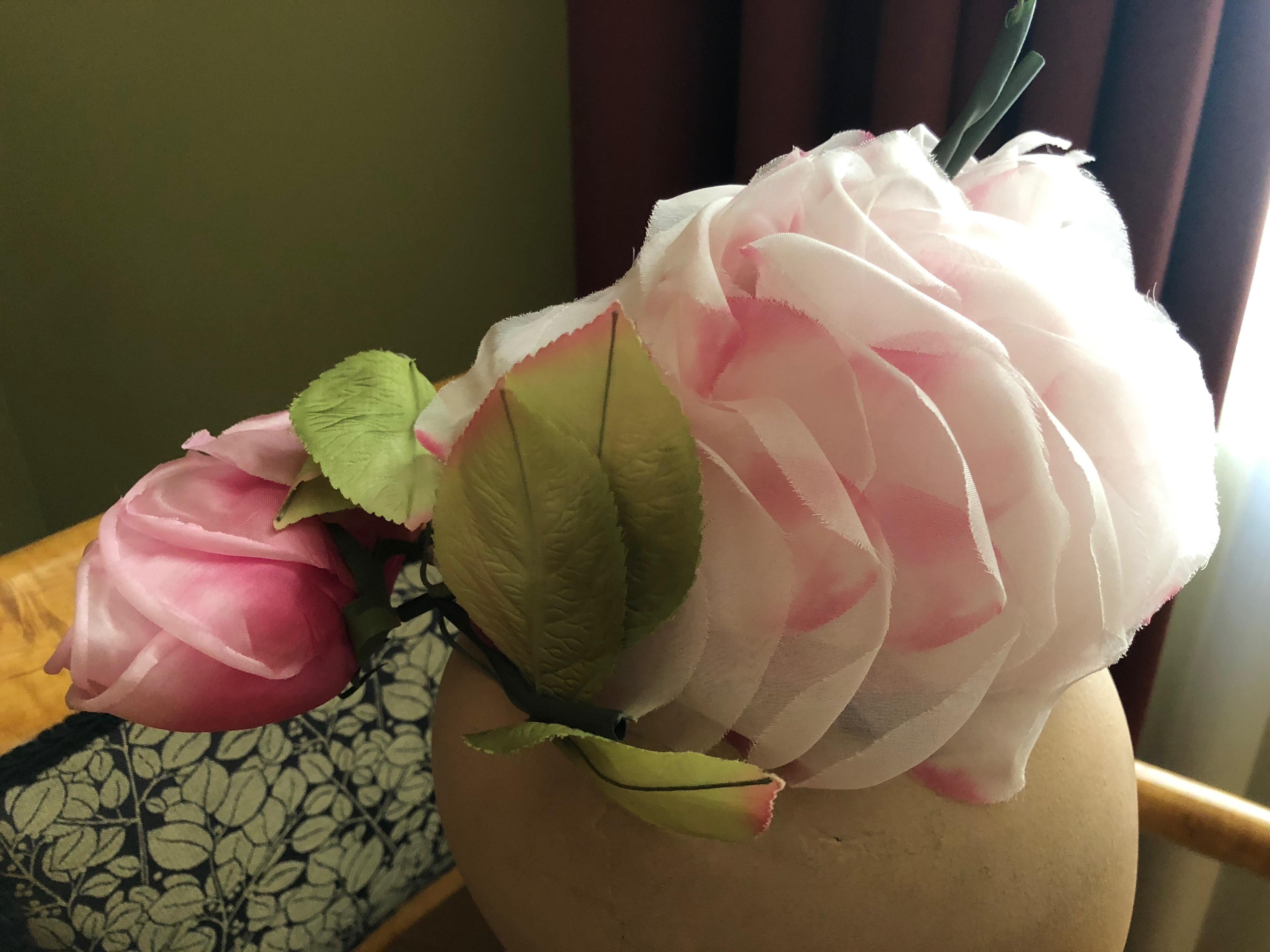 I. Magnin 1950's Millinery Floral Fascinator Deadstock Unworn In New Condition For Sale In Cloverdale, CA