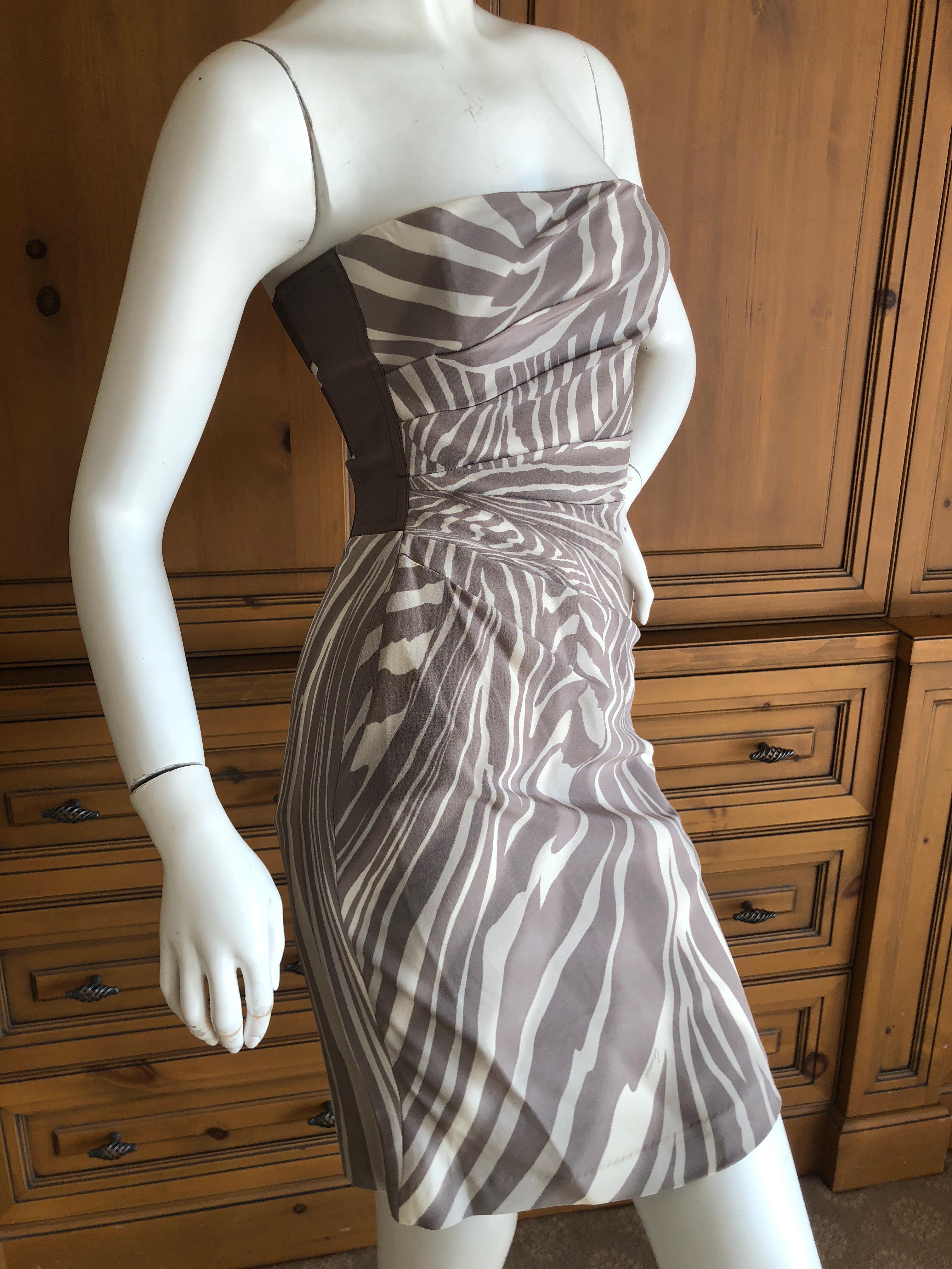 Gucci by Tom Ford Silk Strapless Zebra Pattern Mini Dress Size 38 In Excellent Condition For Sale In Cloverdale, CA
