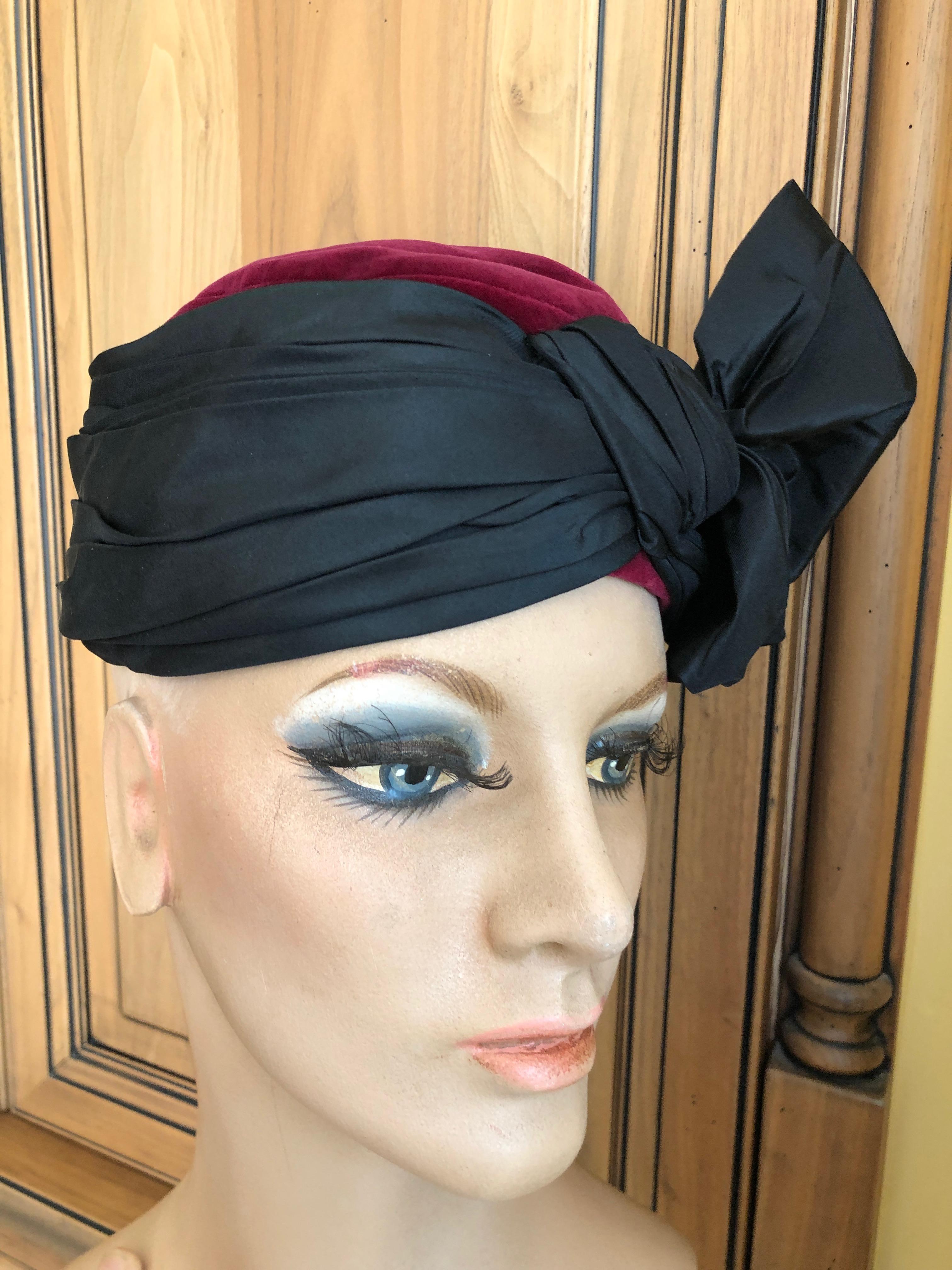 Yves Saint Laurent Rive Guache 1970's Velvet Turban with Silk Bow In Excellent Condition For Sale In Cloverdale, CA